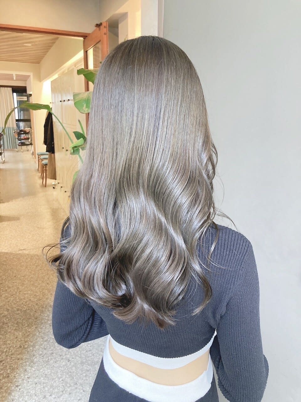 TIGRE for hair【ティグルフォーヘアー】のスタイル紹介。【透明感】オリーブグレー