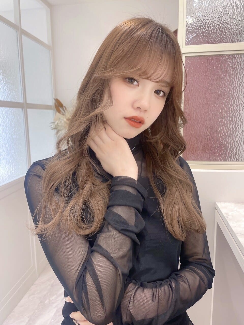 髪質改善トリートメント＆小顔補正ヘッドスパ misherry【池袋店】【カミシツカイゼントリートメントアンドコガオホセイヘッドスパ ミシェリーイケブクロテン】のスタイル紹介。暖色カラー/レイヤーカット/髪質改善/ベージュカラー/韓国風