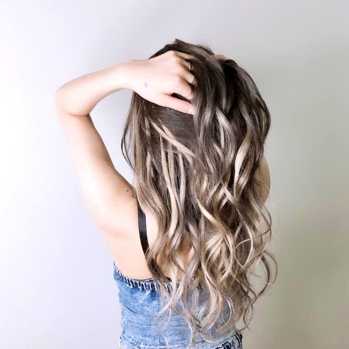 Rosa..5Hair【ロサ ファイブヘアー】のスタイル紹介。グレージュミックス