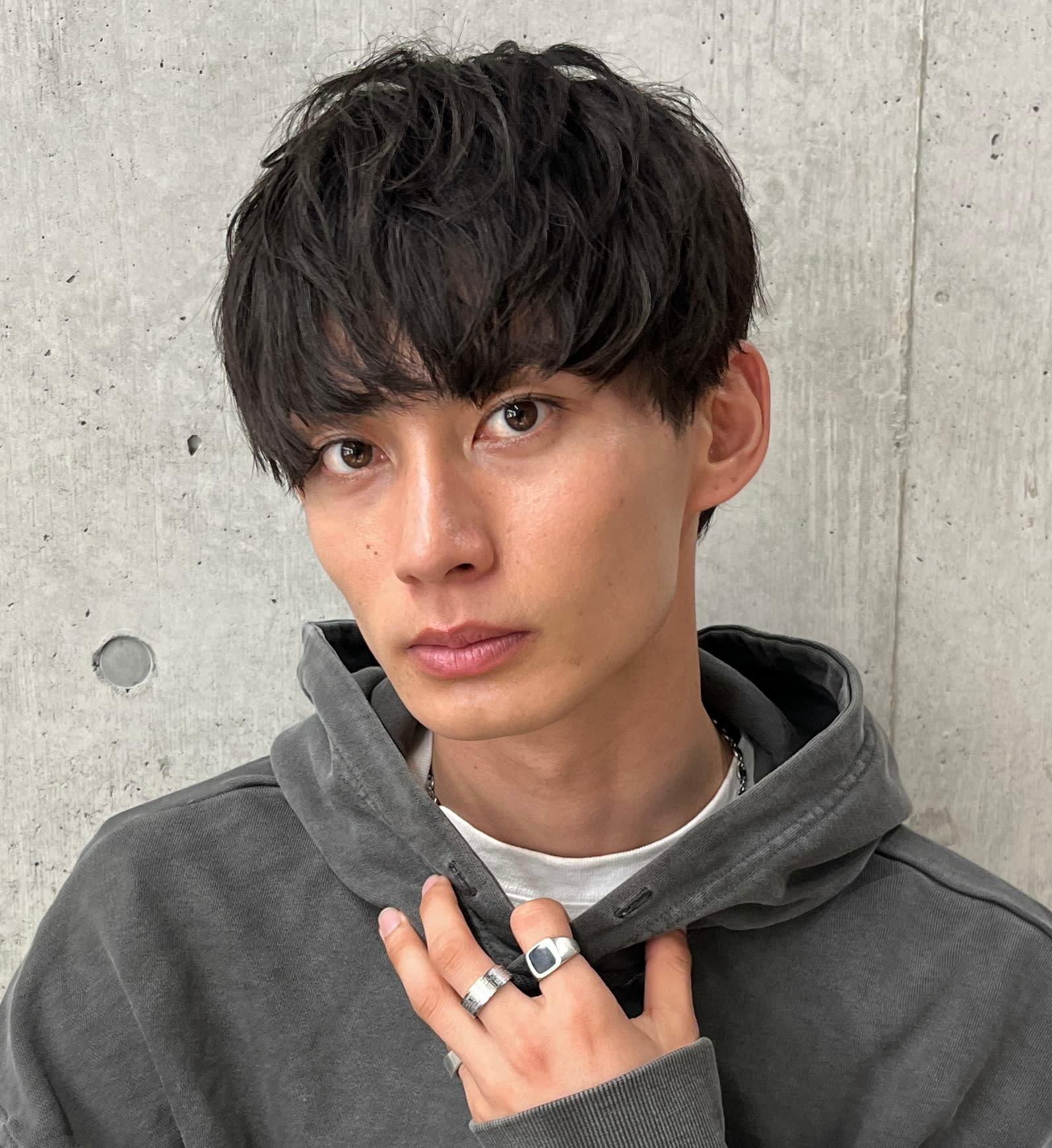 Men's hair Hui 恵比寿【メンズ ヘア フイ エビス】のスタイル紹介。ナチュラルマッシュ/刈り上げマッシュ