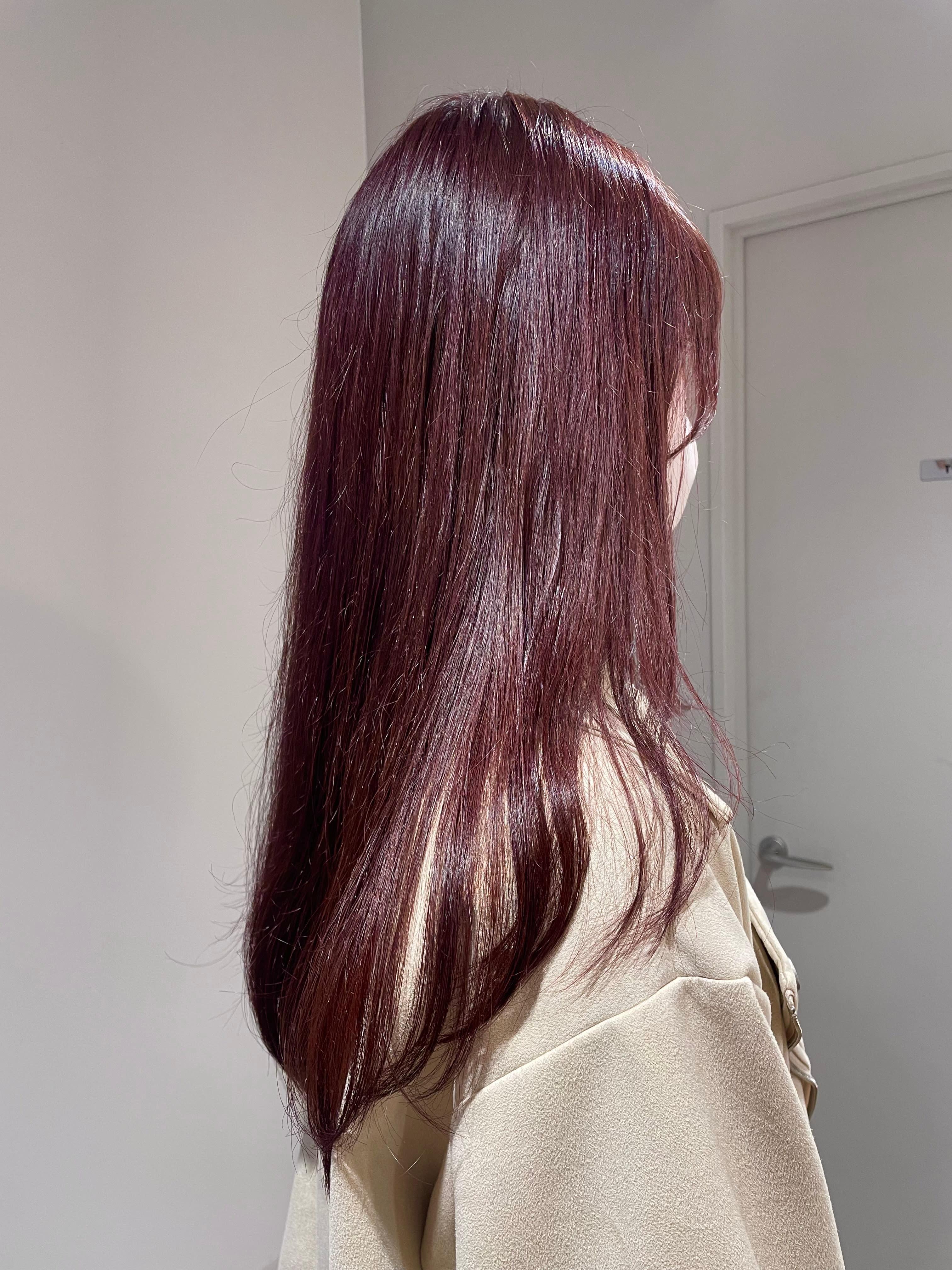 トリートヘアデザイン 新浦安店【トリート ヘア デザイン シンウラヤステン】のスタイル紹介。ワインレッド