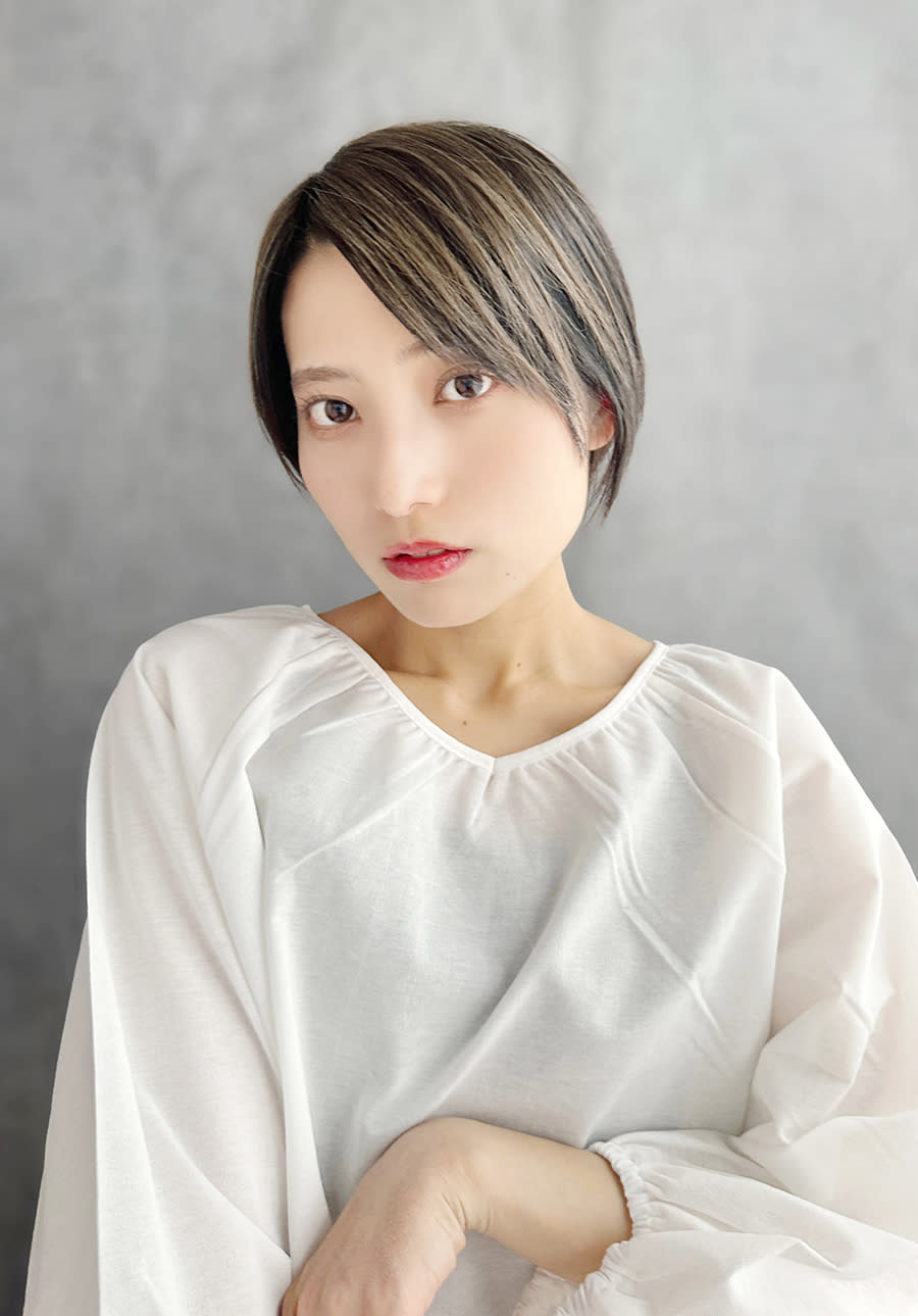 Resortsalon M 新宿東口【リゾートサロン エム シンジュクヒガシグチ】のスタイル紹介。大人ショート/ハイライト