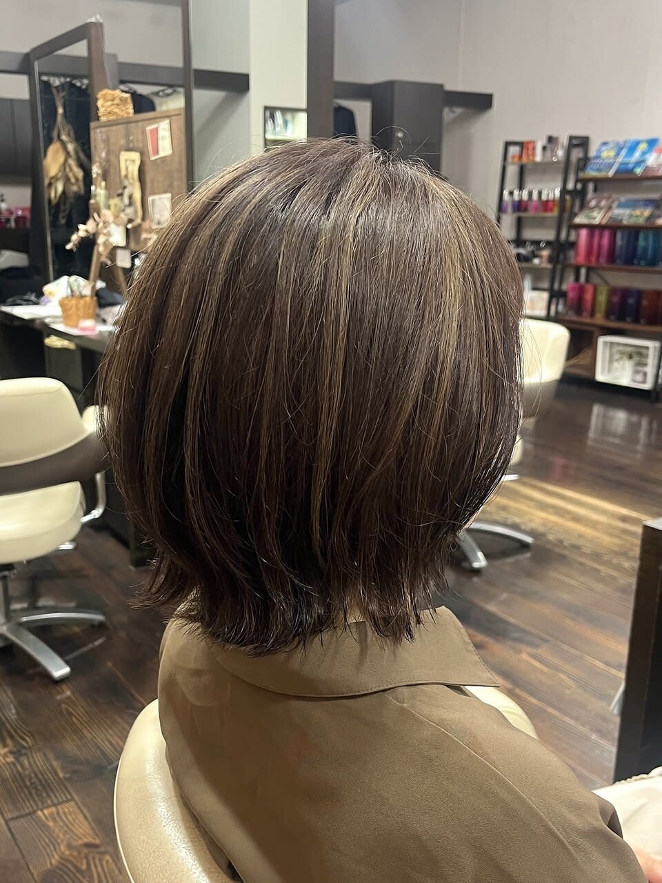 リジェール 高辻店【リジェール タカツジテン】のスタイル紹介。脱白髪染め 育てるハイライト ベージュ アッシュベージュ