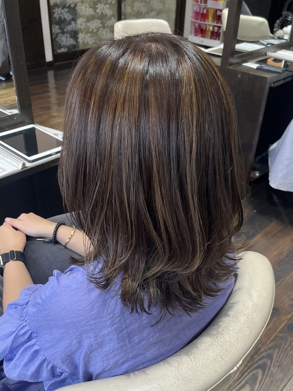 リジェール 高辻店【リジェール タカツジテン】のスタイル紹介。脱白髪染め 育てるハイライト コントラストカラー アッシュ