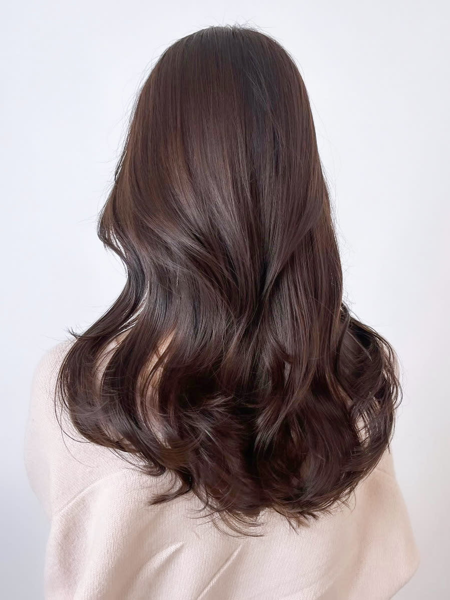 IT by ALBUM 北千住店【アイティー バイ アルバム】【アイティー バイ アルバムキタセンジュテン】のスタイル紹介。カーキベージュレイヤーロング_ba491151