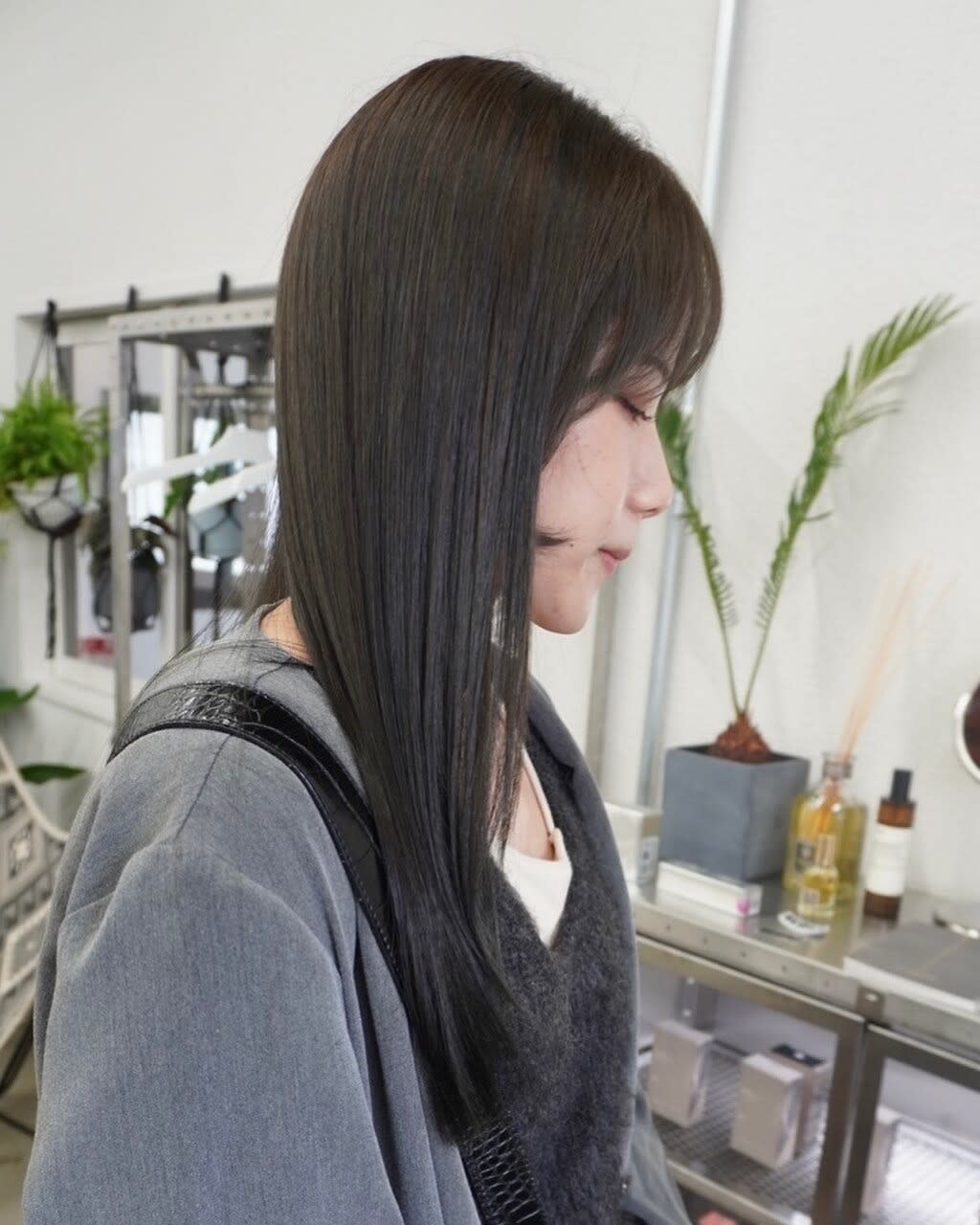 BOW【ボウ】のスタイル紹介。オリーブカラー×髪質改善カラー×カシミヤトリートメント