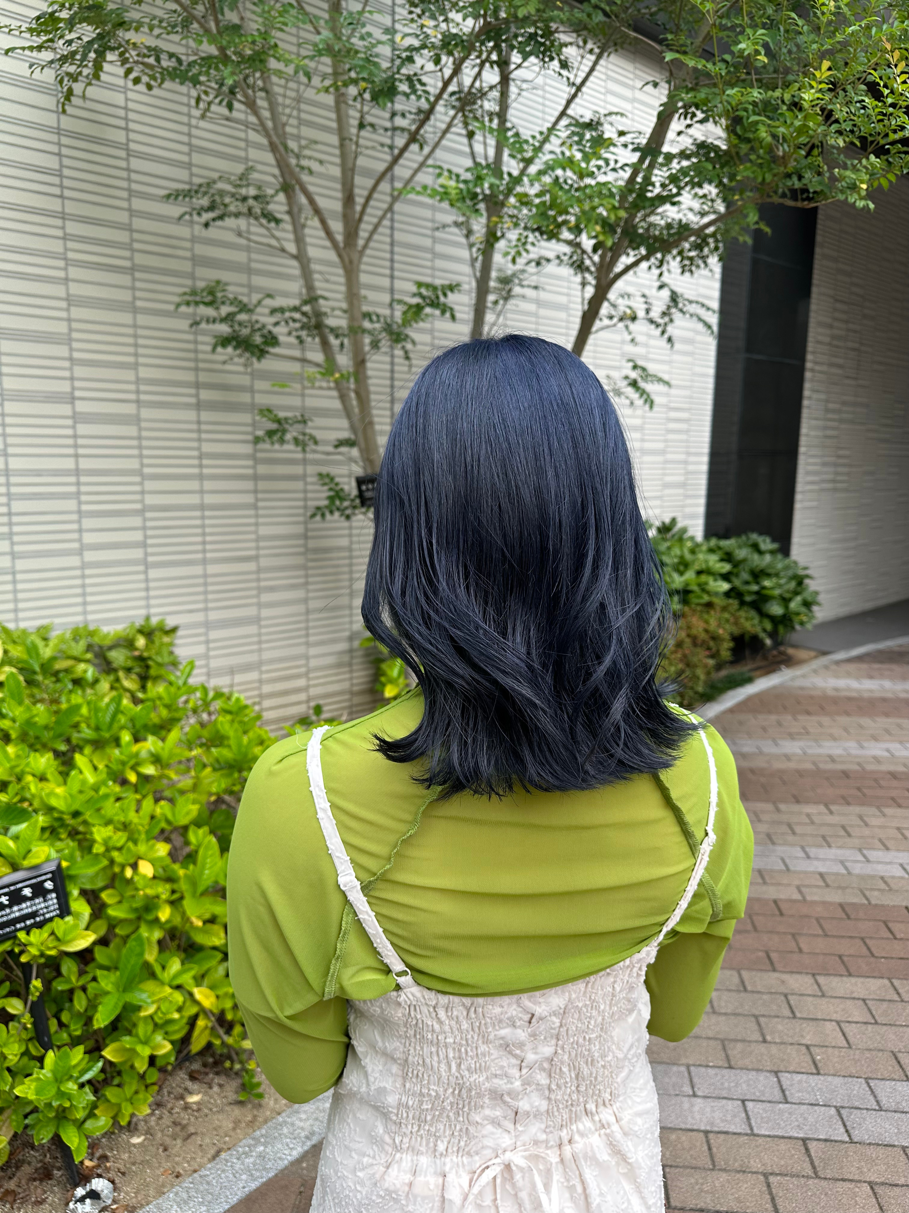 PLAY【プレイ】のスタイル紹介。ブリーチ1回ネイビーカラー