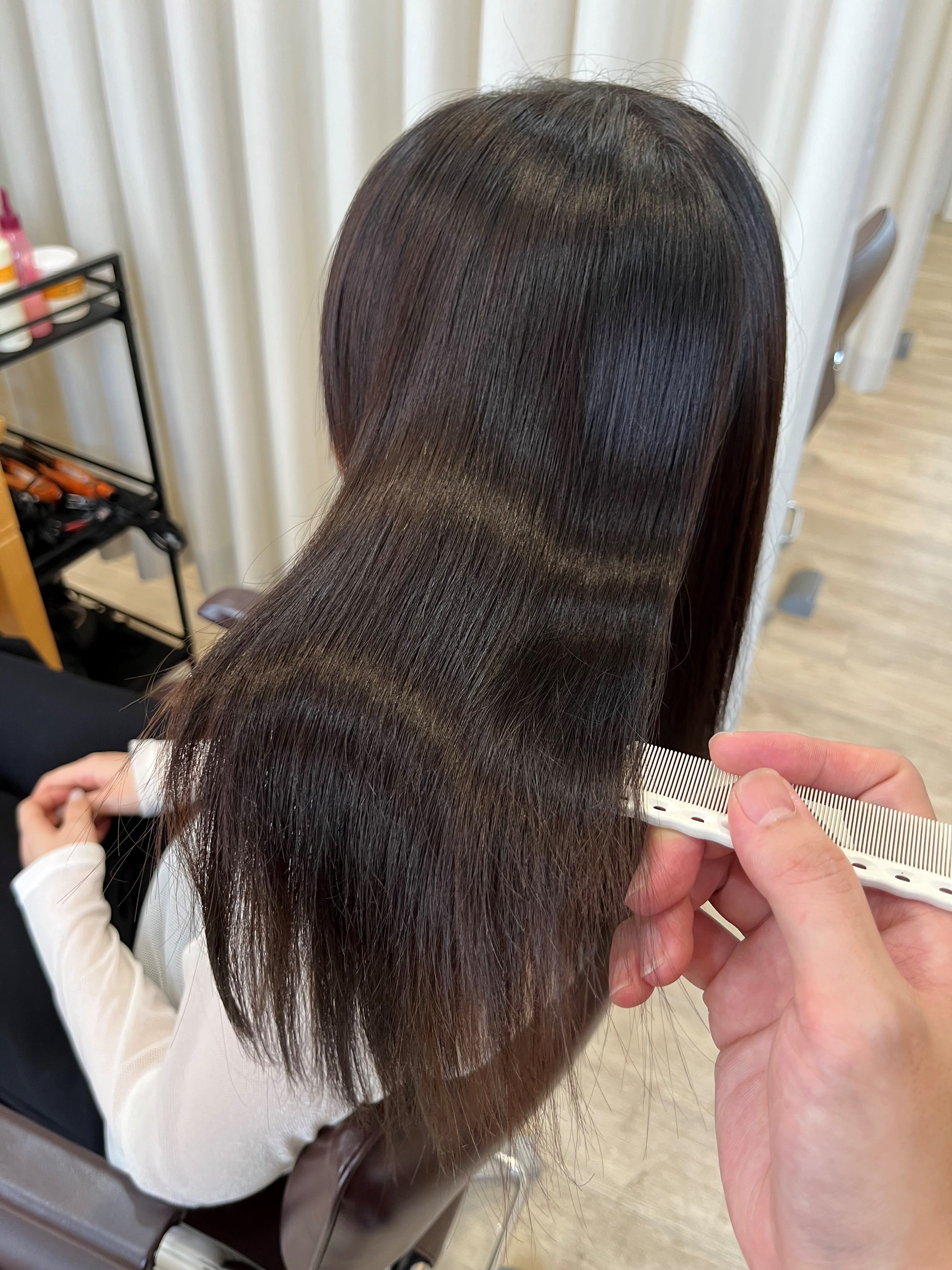 髪質改善専門美容室MIRA【カミシツカイゼンセンモンビヨウシツミラ】のスタイル紹介。ヘアカラーをしてもツヤとサラサラのロングヘア