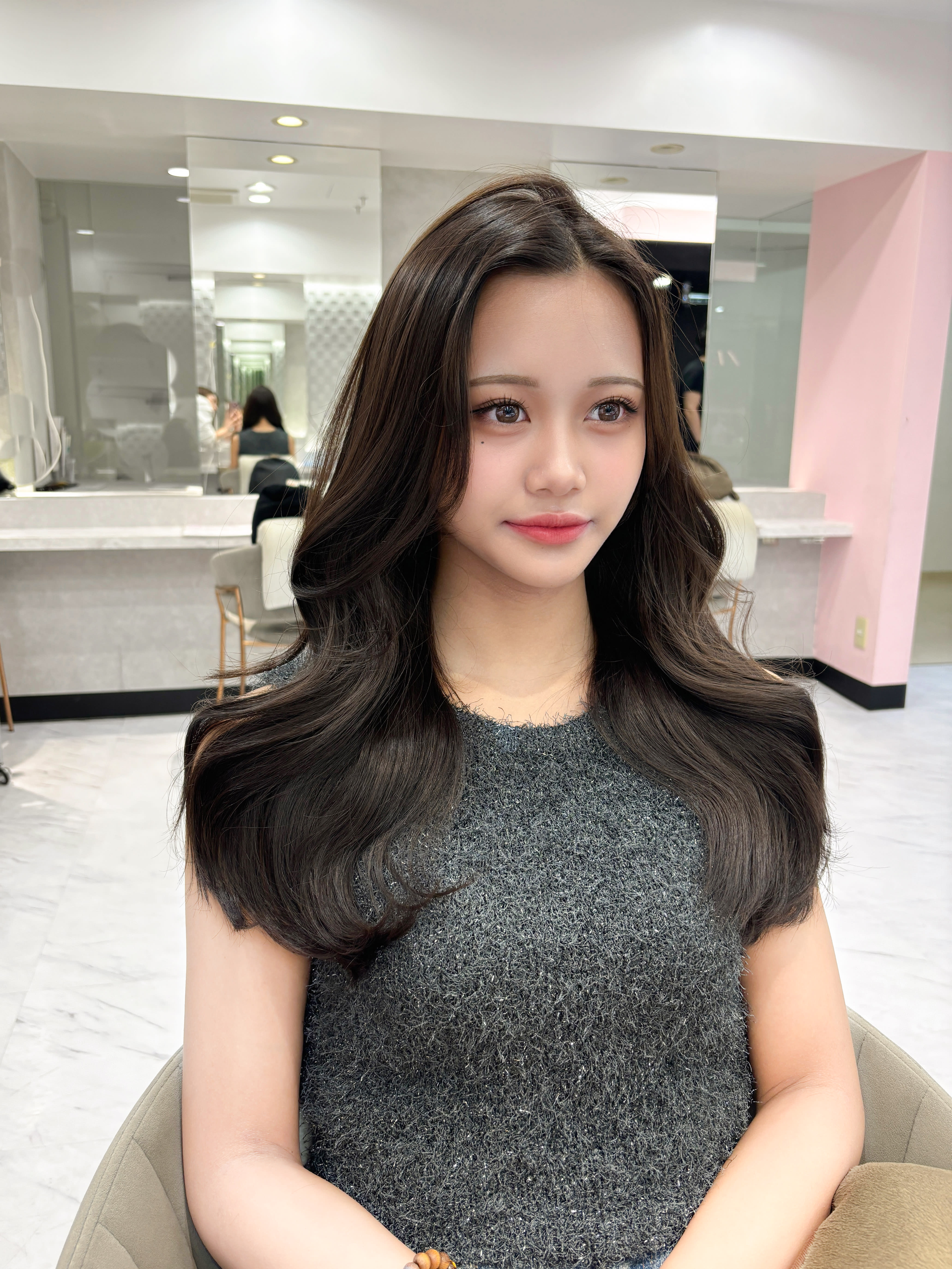 xena【ジーナ】【ジーナ】のスタイル紹介。xena【ジーナ】×ロング