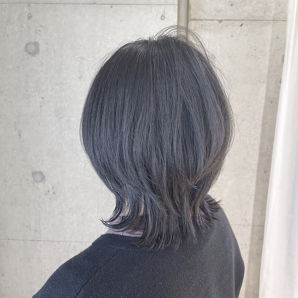 流山おおたかの森駅西口の美容室 Livin by afloat【リビンバイアフロート】【ナガレヤマオオタカノモリエキニシグチノビヨウシツ リビンバイアフロート】のスタイル紹介。Livin by afloat×ミディアム