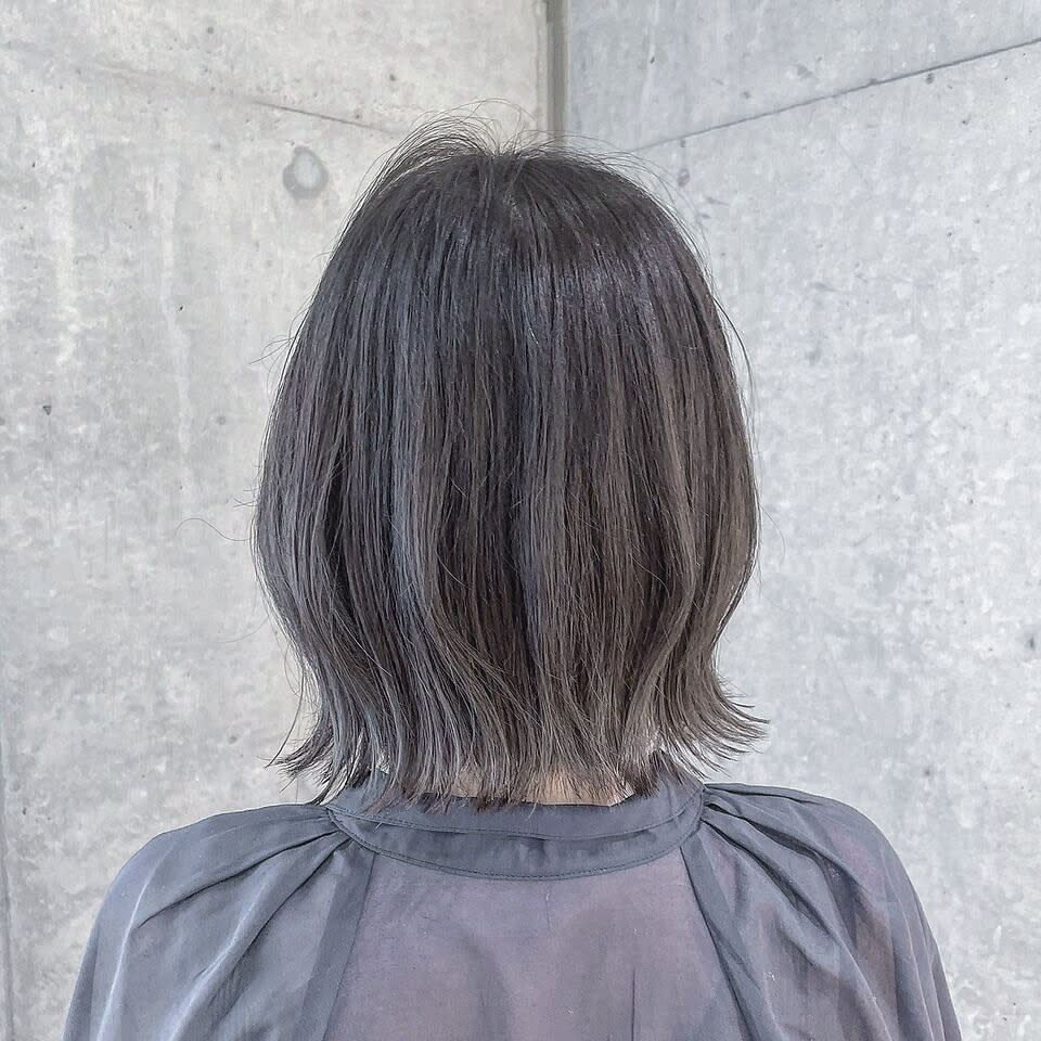 流山おおたかの森駅西口の美容室 Livin by afloat【リビンバイアフロート】【ナガレヤマオオタカノモリエキニシグチノビヨウシツ リビンバイアフロート】のスタイル紹介。Livin by afloat×ミディアム