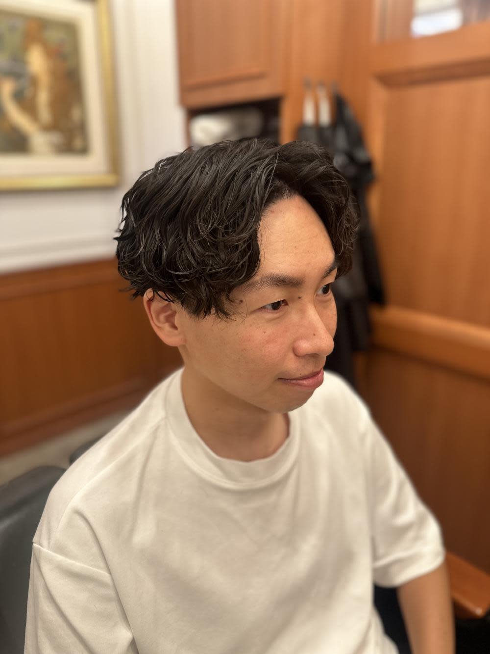 Y's BARBER GINZA 御茶ノ水店【ワイズ バーバー ギンザ オチャノミズ】のスタイル紹介。緩めツイストパーマ
