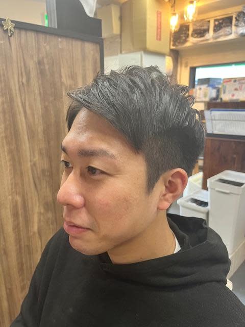 KINGMAN BARBER田町【キングマンバーバータマチ】のスタイル紹介。ビジネス用ソフトモヒカン