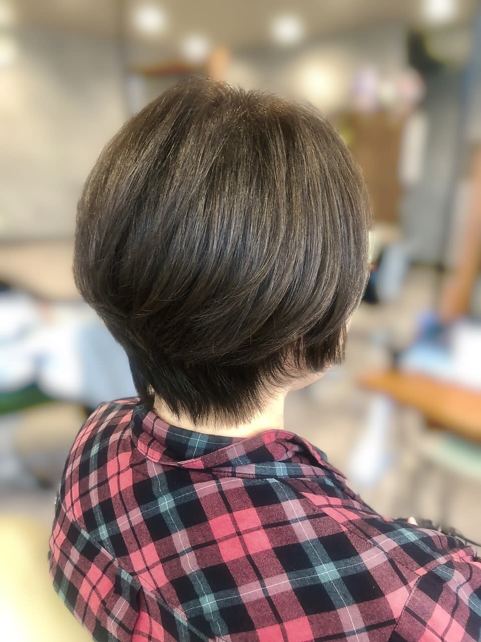 美容室NeCO【ビヨウシツネコ】のスタイル紹介。濃いめオリーブグレージュ