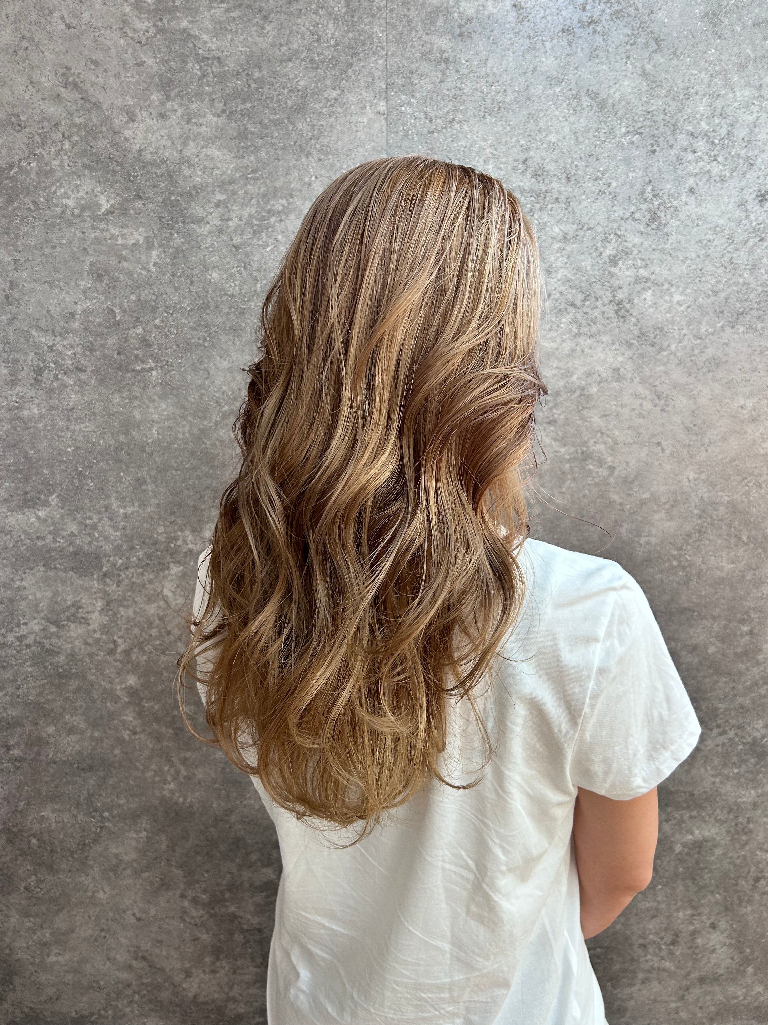 amberl【アンバール】のスタイル紹介。ロングベージュ