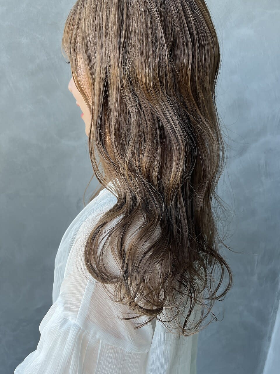 LA CALMO【ラ カルモ】のスタイル紹介。ミルクティーベージュ