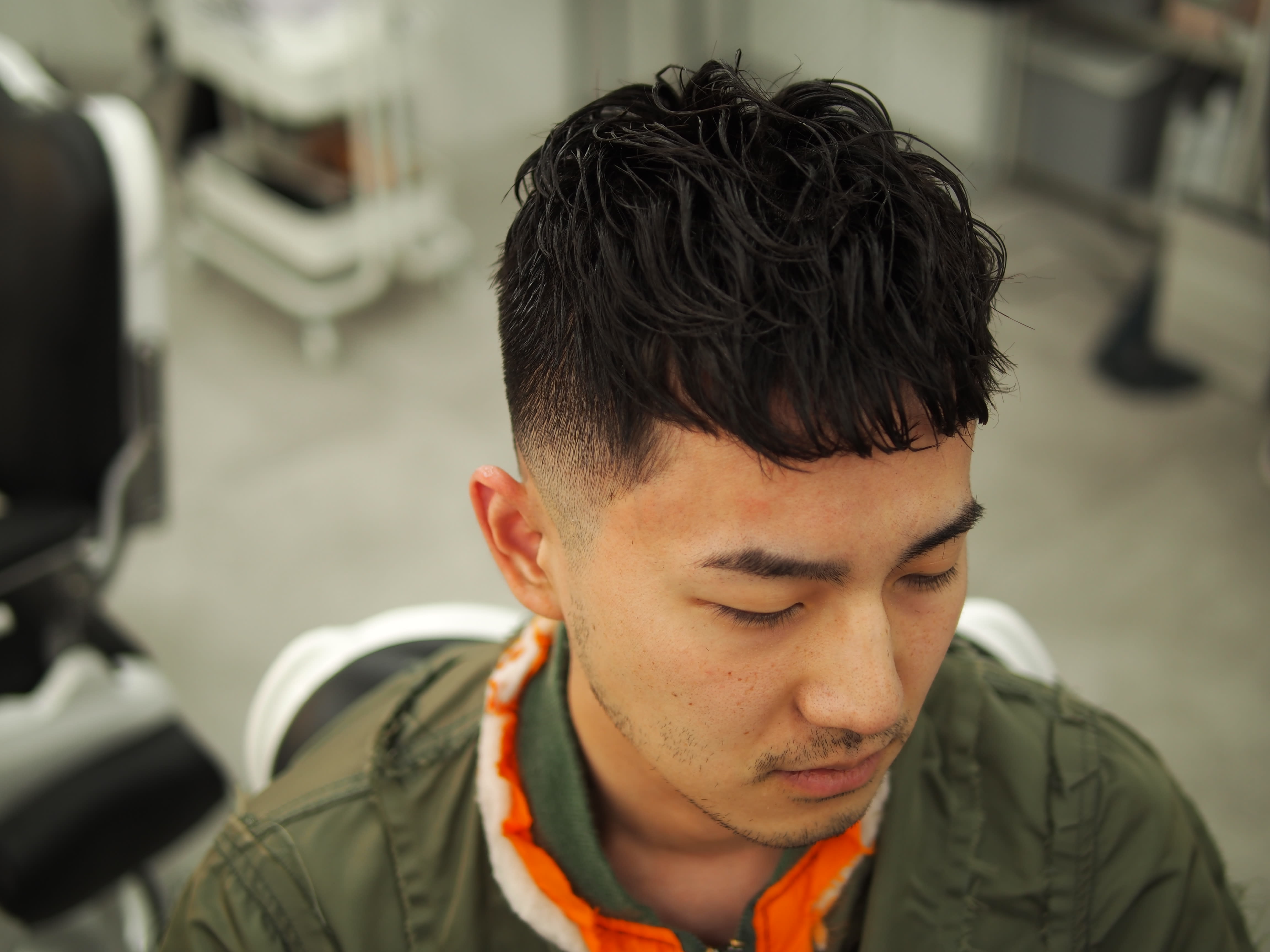 バーバーショップ CHILL CHAIR 中野店【バーバーショップ チルチェア ナカノテン】のスタイル紹介。ネオピンパーマ×クロップスタイル