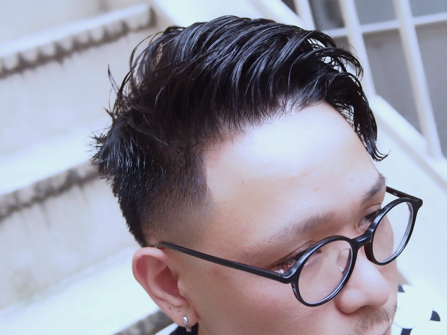 バーバーショップ CHILL CHAIR 中野店【バーバーショップ チルチェア ナカノテン】のスタイル紹介。スキンフェード×スウィングアップ