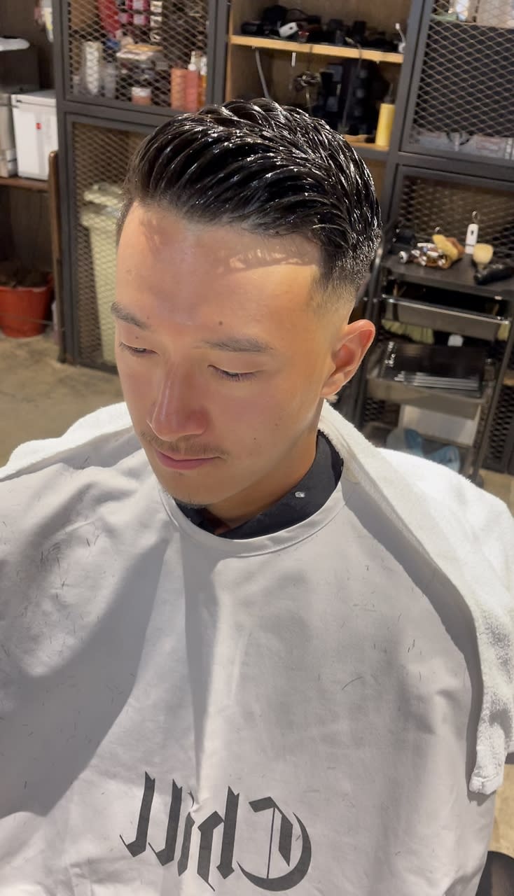 バーバーショップ CHILL CHAIR 吉祥寺1st【バーバーショップ チルチェア キチジョウジファースト】のスタイル紹介。サイドパート