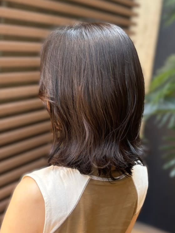 Hair & Nail Eve 新浦安店【ヘアアンドネイルイヴシンウラヤステン】のスタイル紹介。イメチェンこなれミディこなれ感外ハネ切りっぱなしうるツヤ