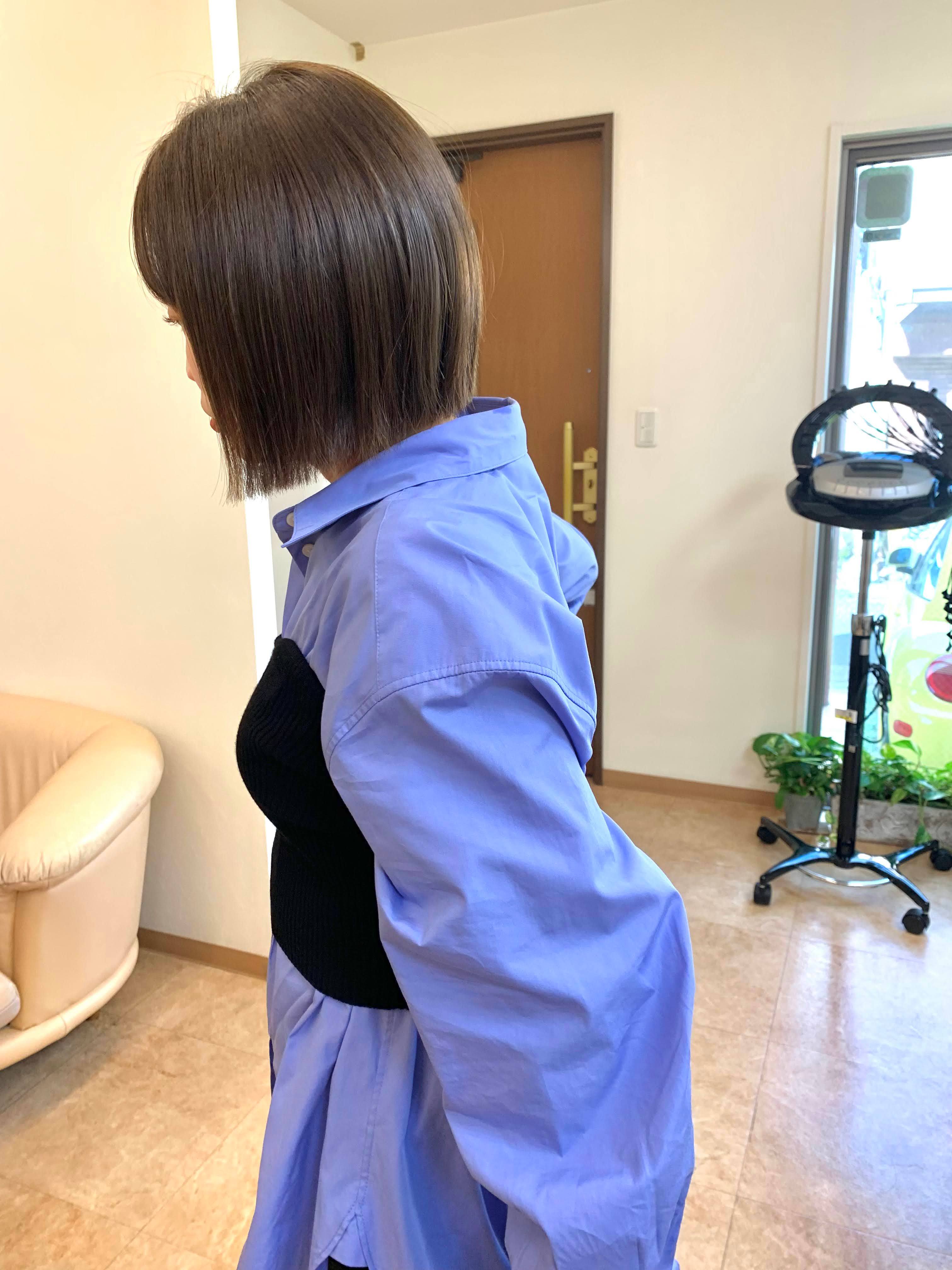 美容室かぐや姫【ビヨウシツカグヤヒメ】のスタイル紹介。ツヤカラー　オリーブグレージュ