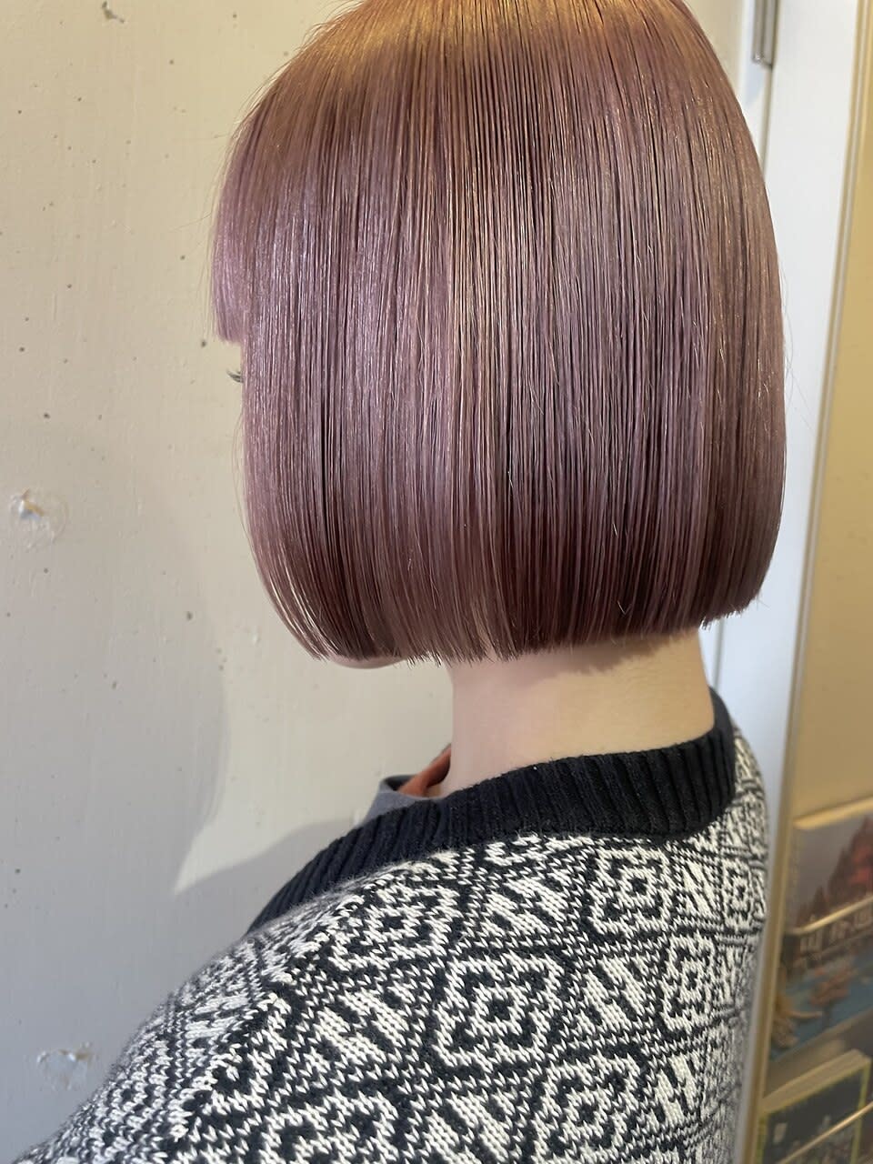 【完全個室サロン】Gilasol 八王子北口【シラソル】【カンゼンコシツサロン シラソル ハチオウジキタグチ】のスタイル紹介。ピンクベージュ×切りっぱなしボブ