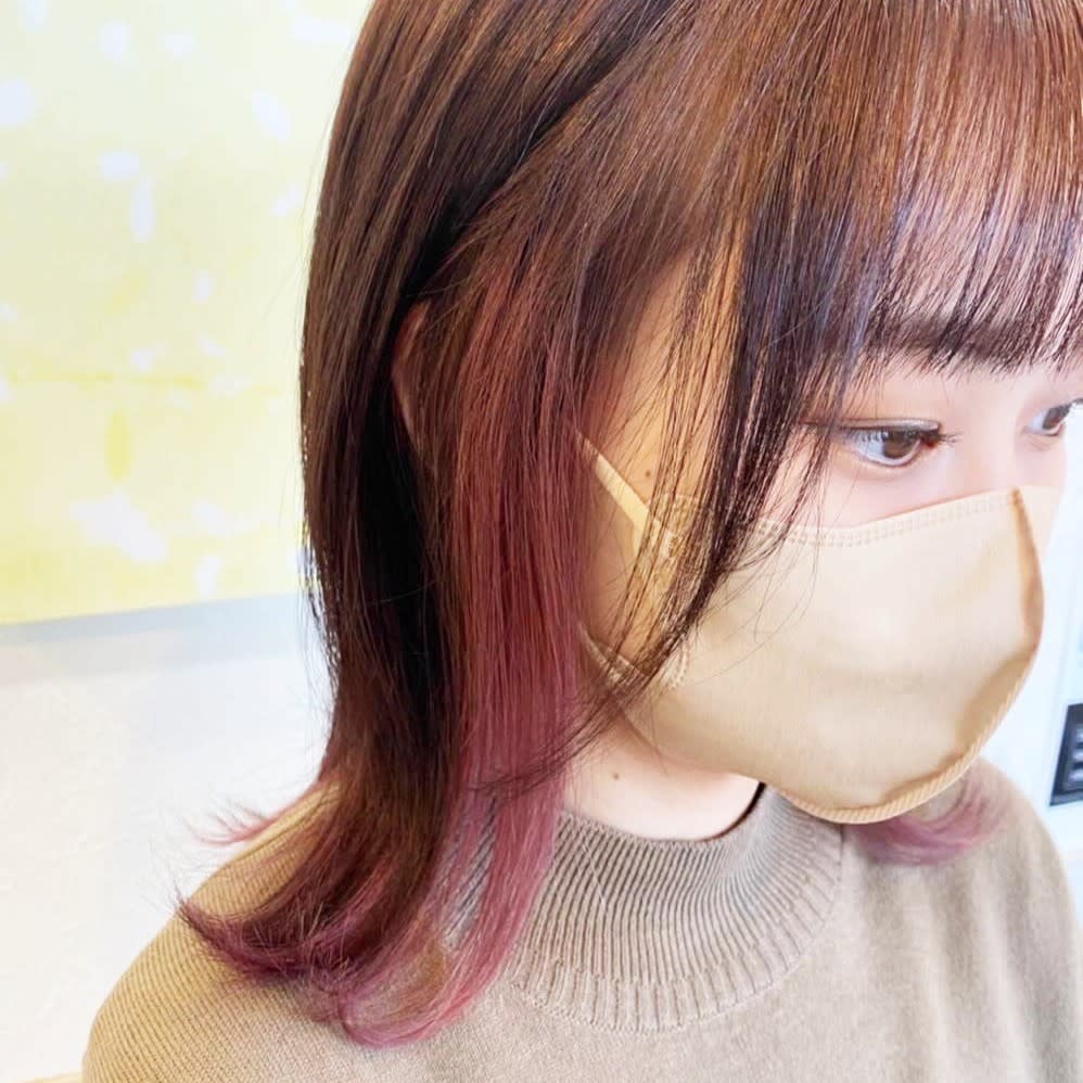 hair salon Wish【ヘアサロン ウィッシュ】のスタイル紹介。【イヤリングカラー】インナーカラー／ピンクカラー