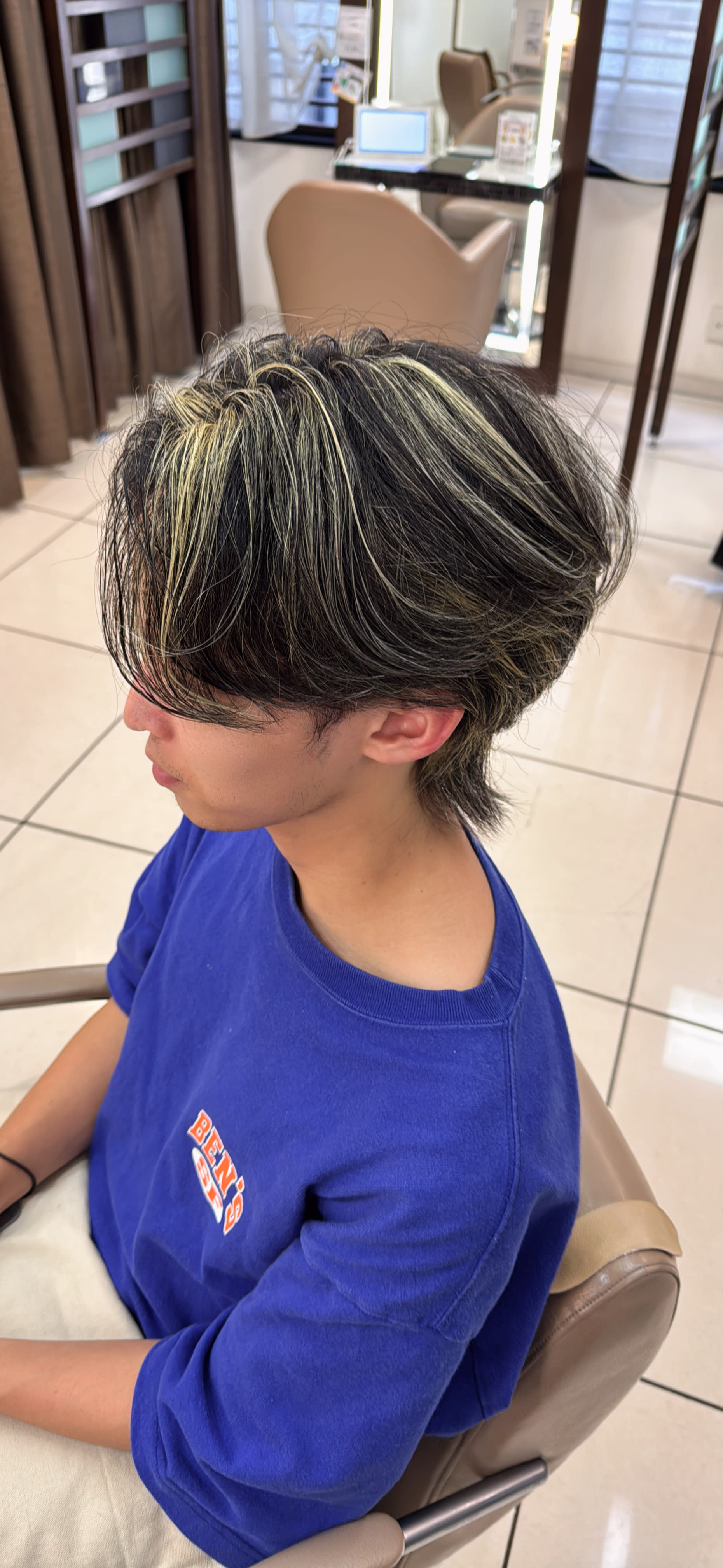 STYLE横浜【スタイル】のスタイル紹介。メッシュハイライト