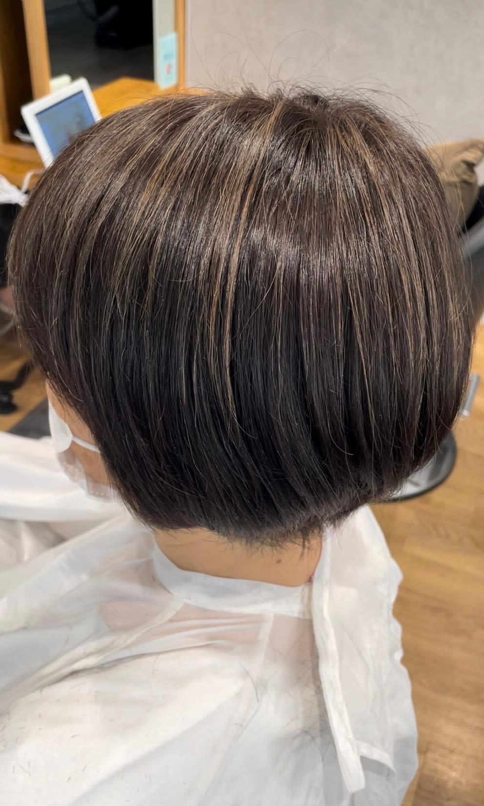 STYLE 相模大野【スタイルサガミオオノ】のスタイル紹介。STYLE流白髪ぼかし