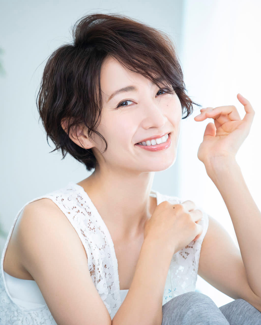 Rear by Ni-Na【リア バイ ニーナ】のスタイル紹介。白髪が気になる...でもお洒落したい方のための美髪グレイカラ