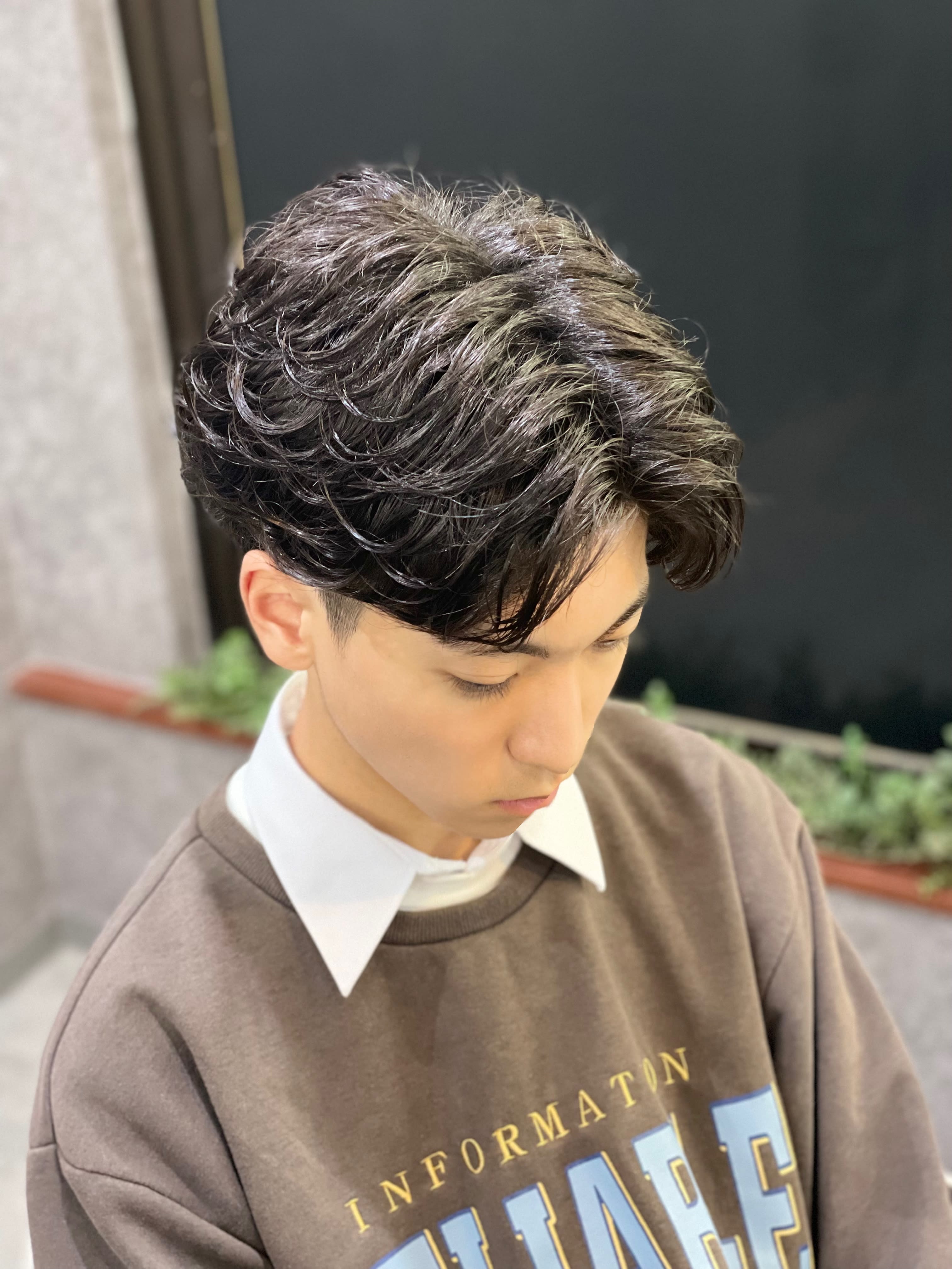 RISE 新小岩店【ライズ シンコイワテン】のスタイル紹介。ニュアンスフェザーショート