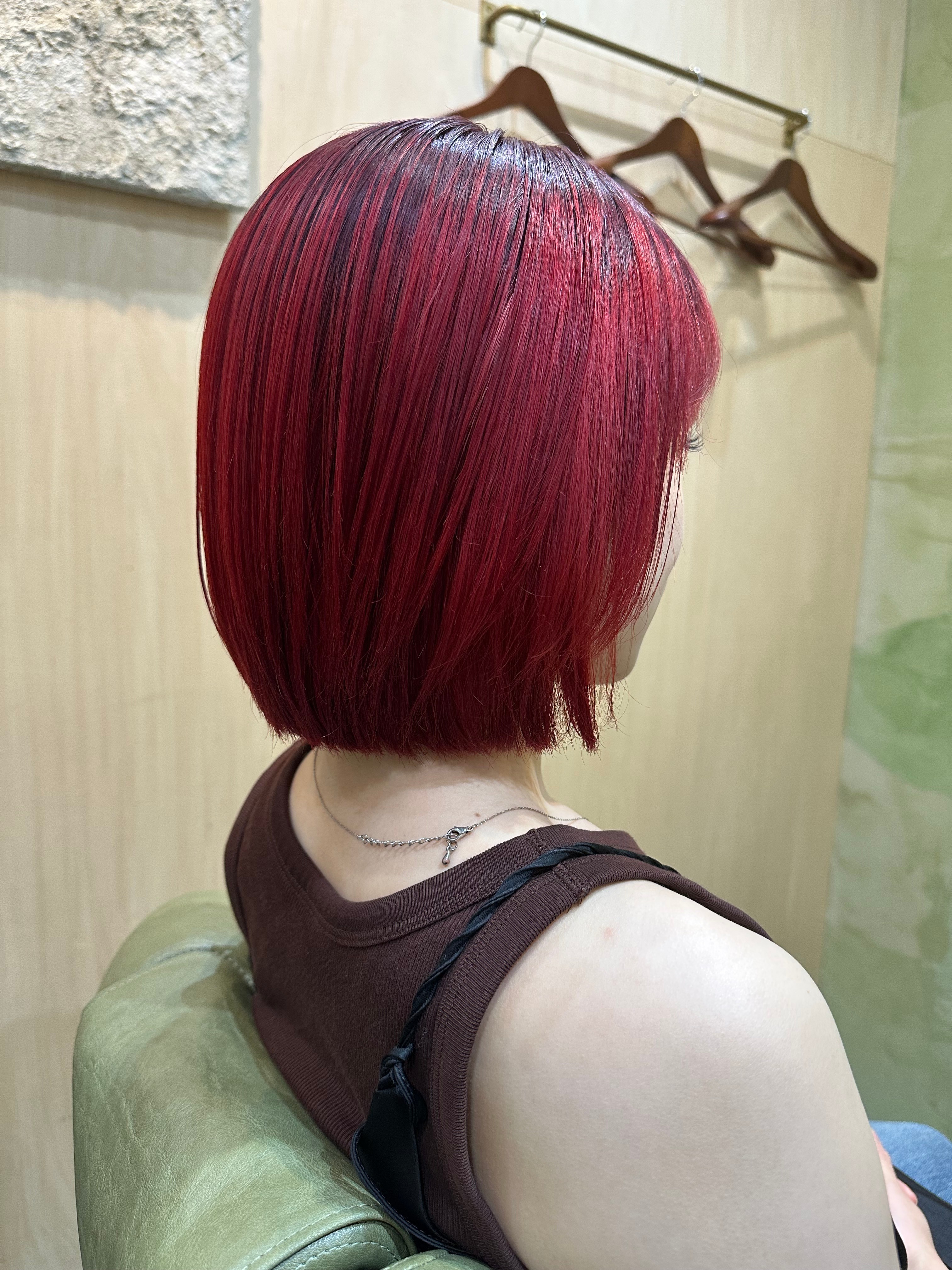 GRACE MAN CAFE【グレースマンカフェ】のスタイル紹介。秋、冬オススメレッドカラー