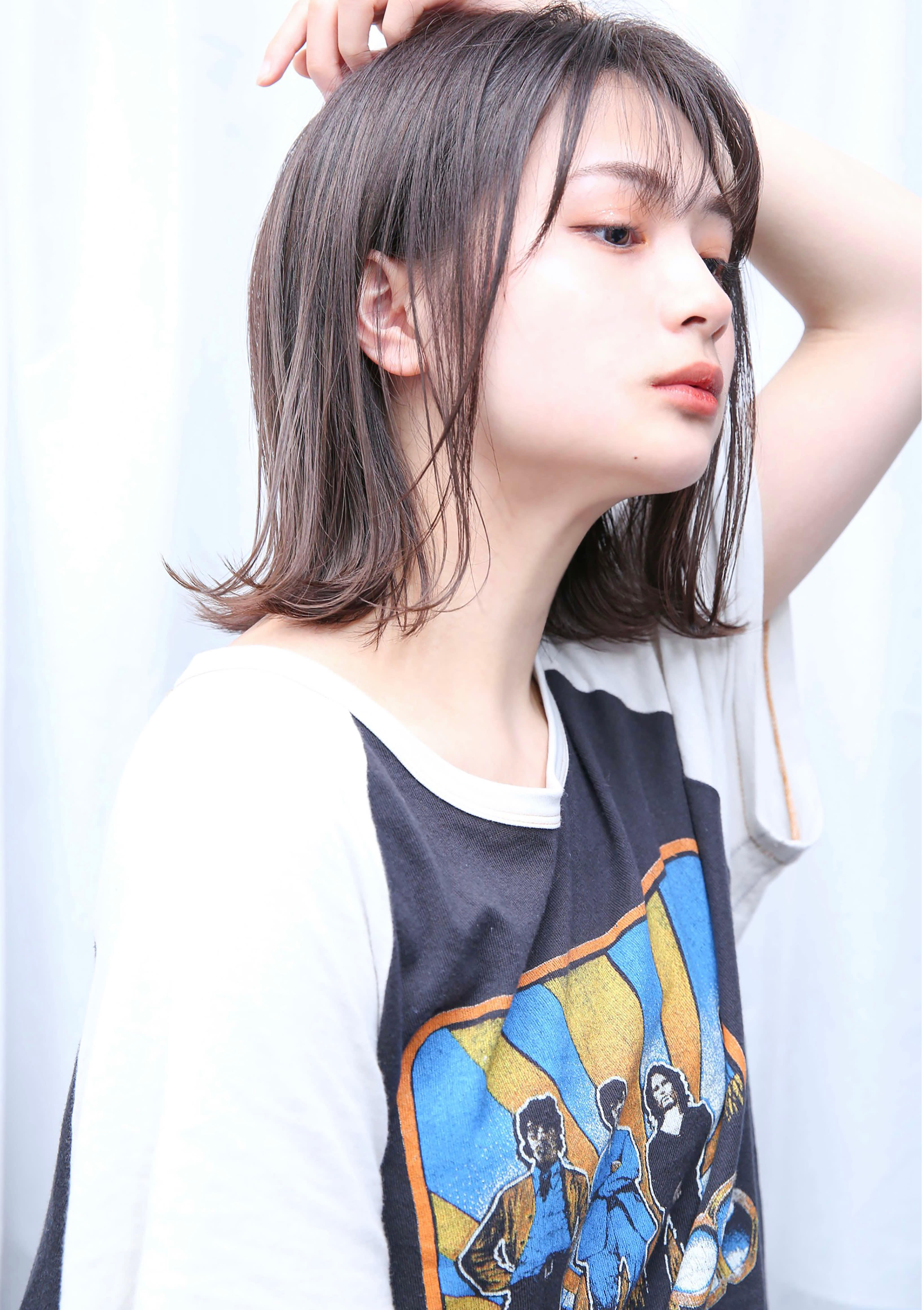 In＆yang【インアンドヤング】のスタイル紹介。透明感抜群☆カジュアルモードなダークアッシュヘア