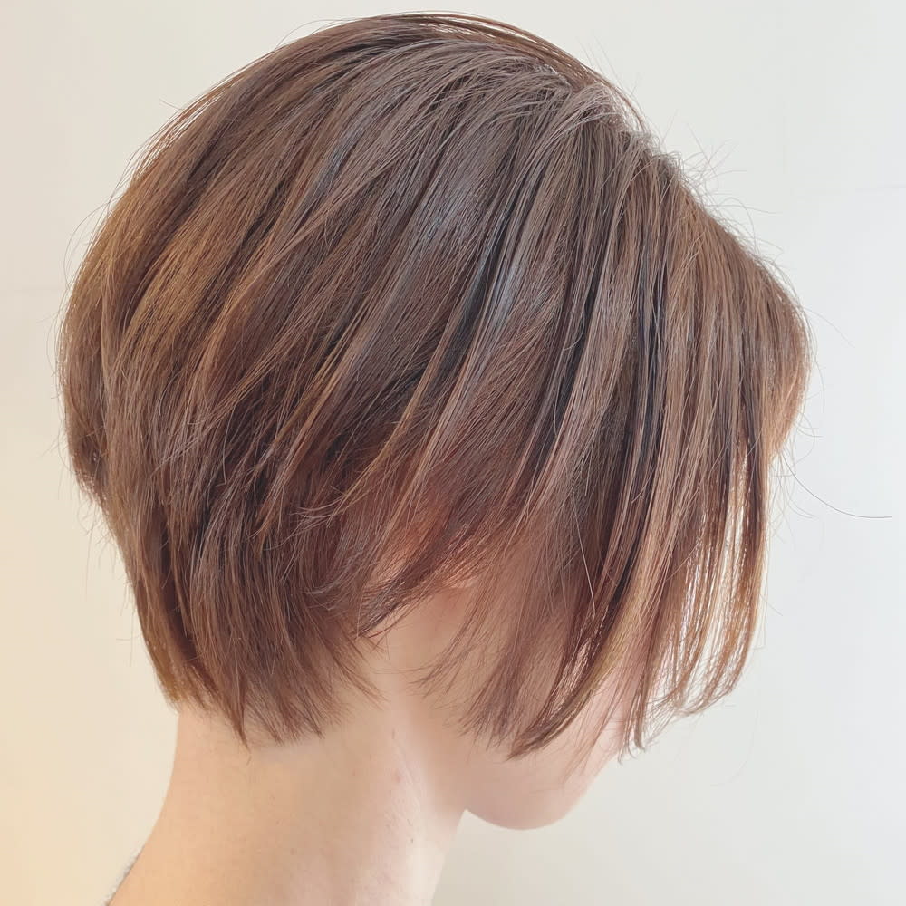 cloud hair 東照宮店【クラウドヘアー トウショウグウテン】のスタイル紹介。【大人ショート】コンパクトショート／丸みショート
