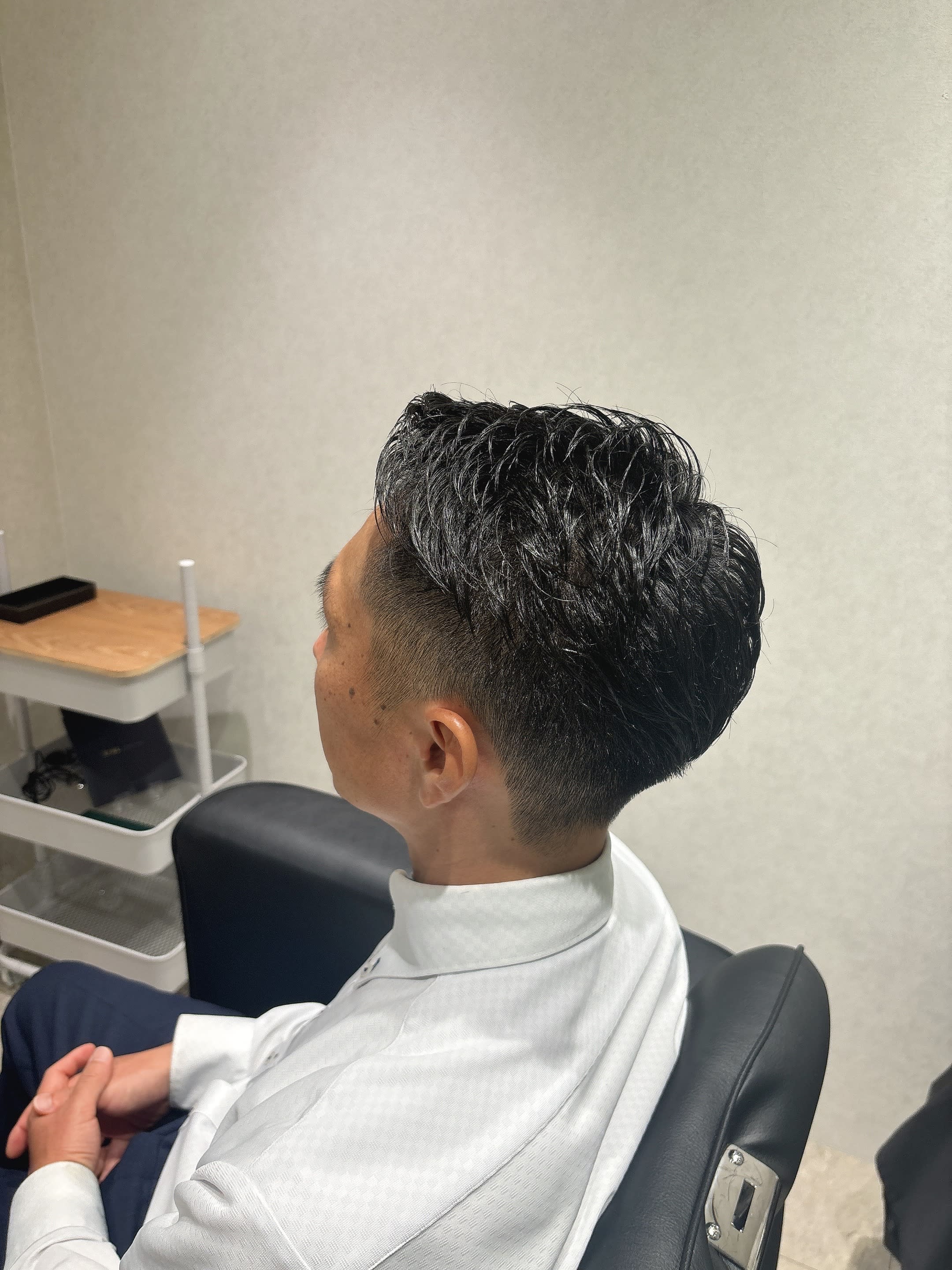 Root.Lab private hairsalon【ルートラボプライベートヘアサロン】のスタイル紹介。刈上げ×ツーブロック×スマート×ビジネス