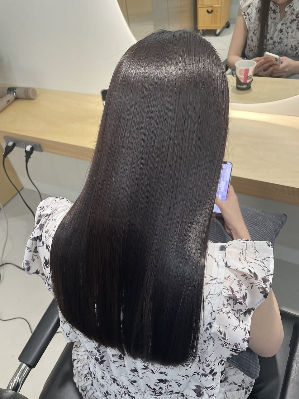 髪質改善特化サロンgrow赤羽 縮毛矯正/白髪ぼかし/ハイライト【グロウ】【カミシツカイゼントッカサロン グロウアカバネ】のスタイル紹介。うる艶酸性ストレート【grow赤羽】
