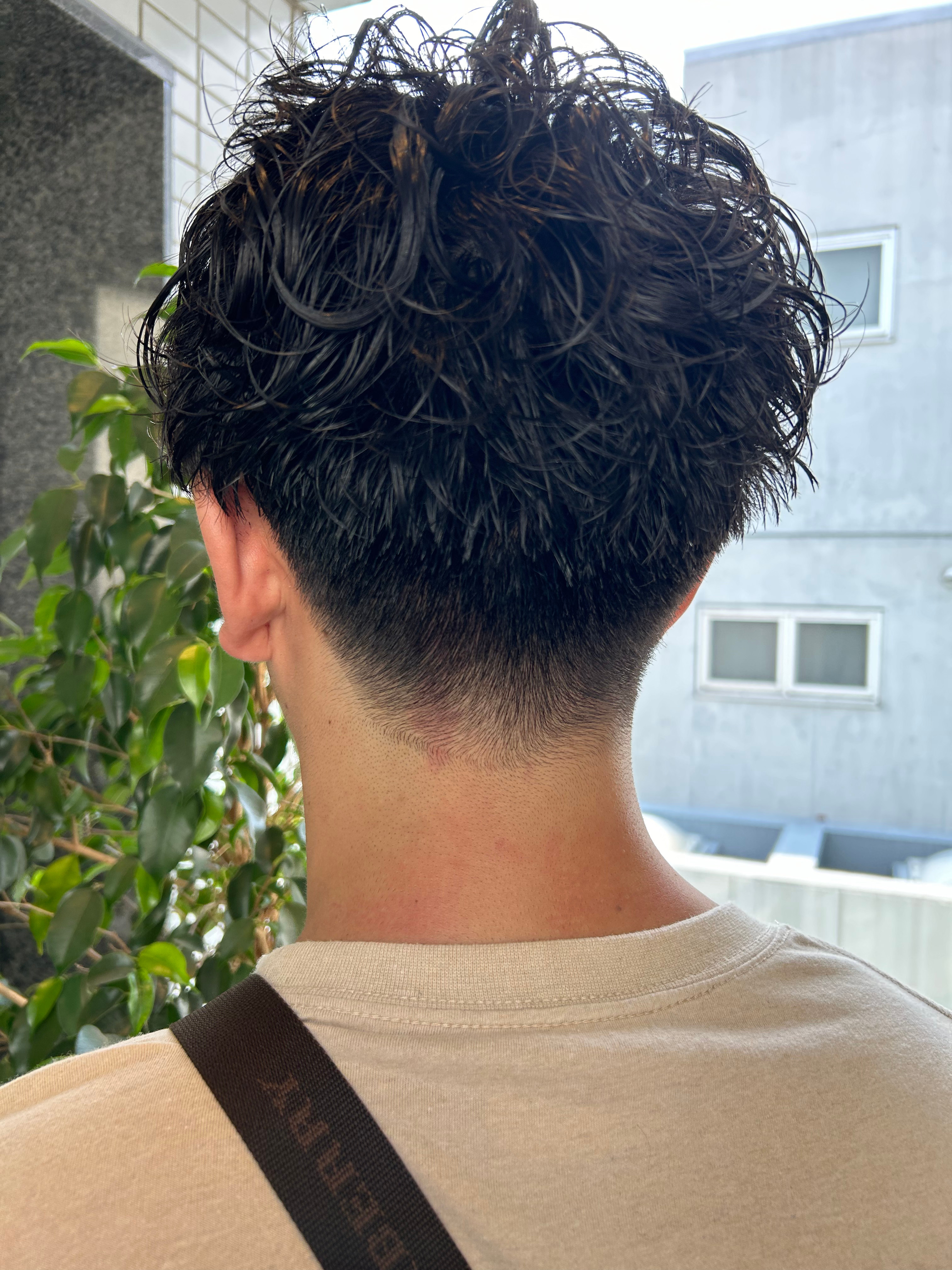 litva by feel 【リトワ バイ フィール】【リトワバイフィール】のスタイル紹介。メンズパーマ