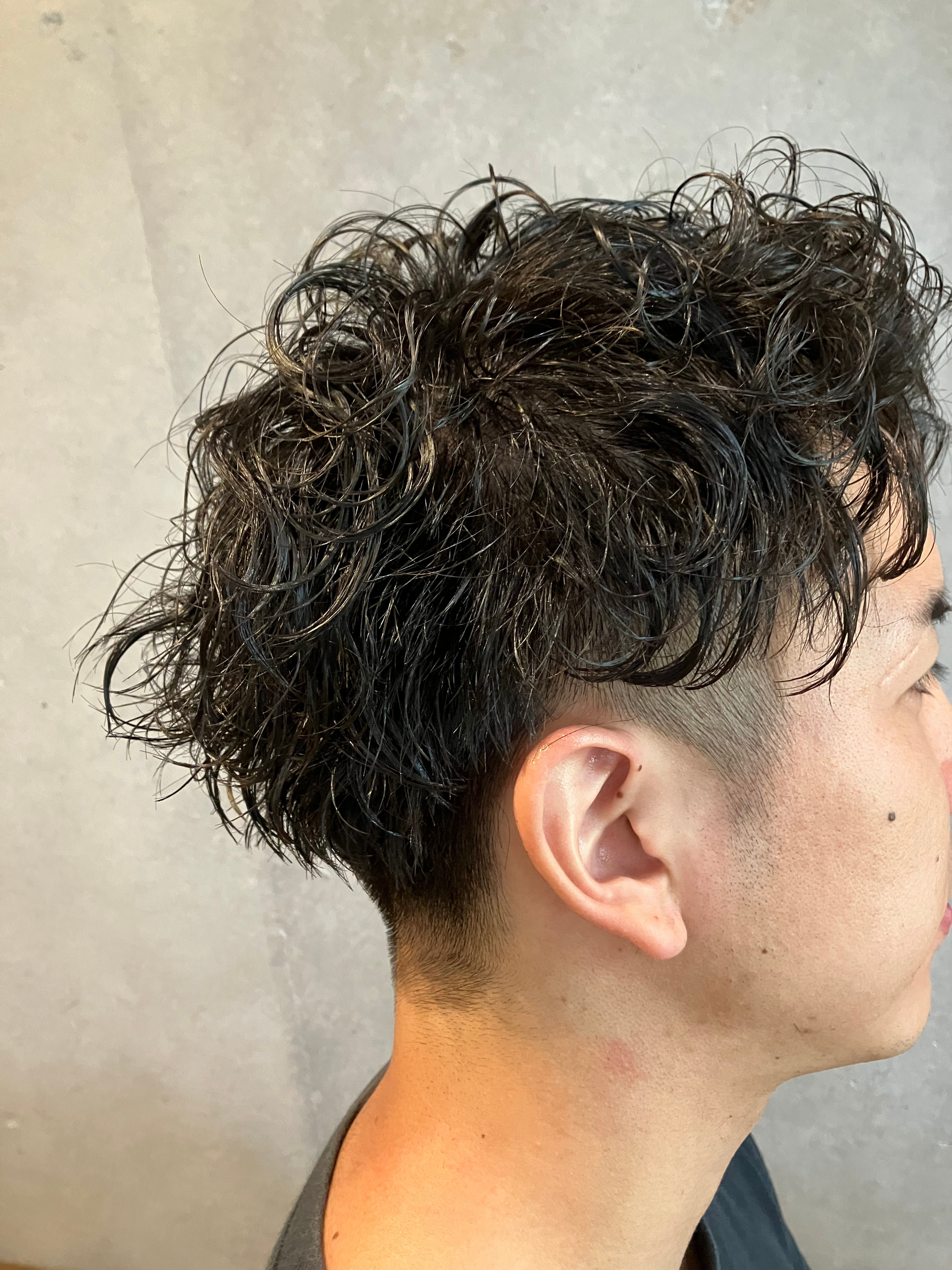 litva by feel 【リトワ バイ フィール】【リトワバイフィール】のスタイル紹介。メンズパーマ