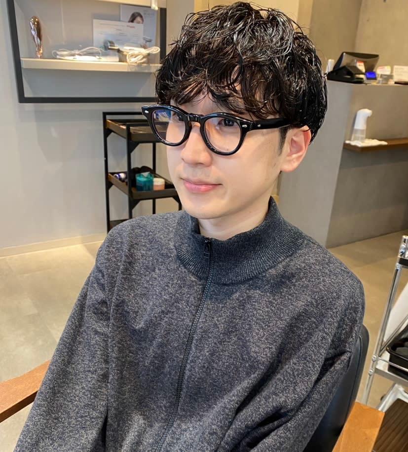 litva by feel 【リトワ バイ フィール】【リトワバイフィール】のスタイル紹介。パーマスタイル