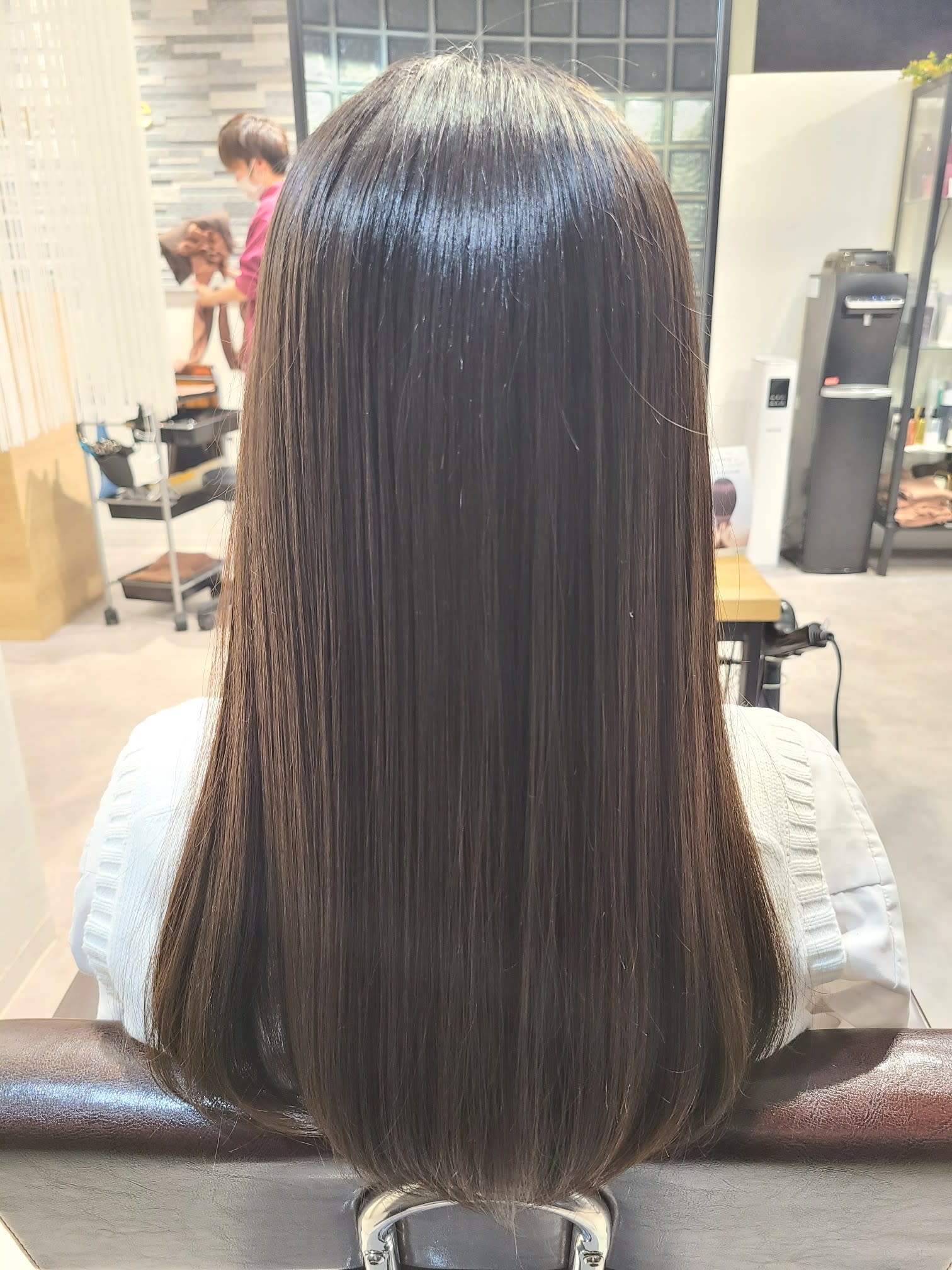 髪質改善半個室サロンSparkleセンター南美容院【カミシツカイゼンハンコシツサロンスパークルセンターミナミビヨウイン】のスタイル紹介。ラウンドワンレン