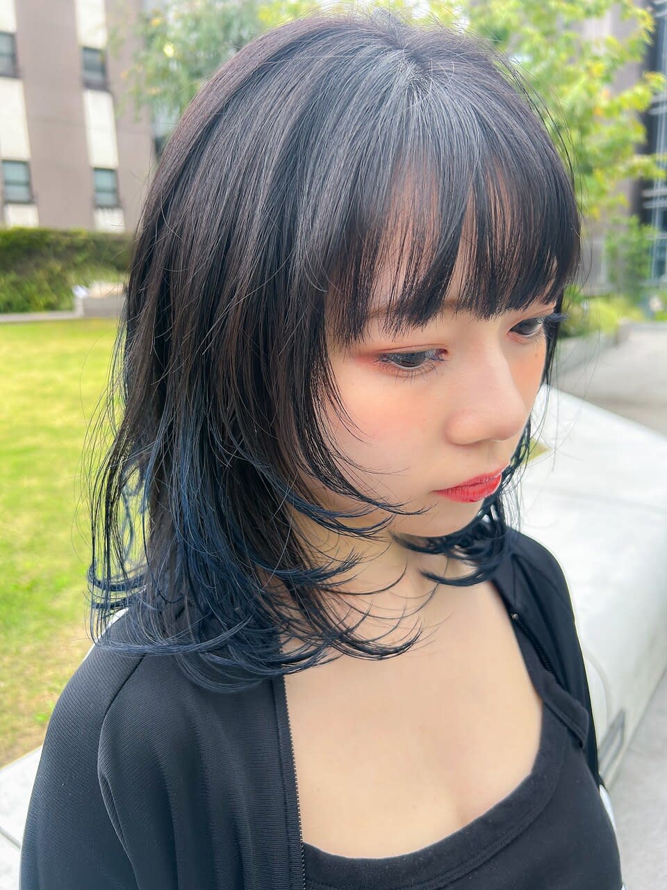 Swd〜スウド〜【スウド】のスタイル紹介。小顔ウルフカット/フェイスレイヤー/グラデーション/ネイビー