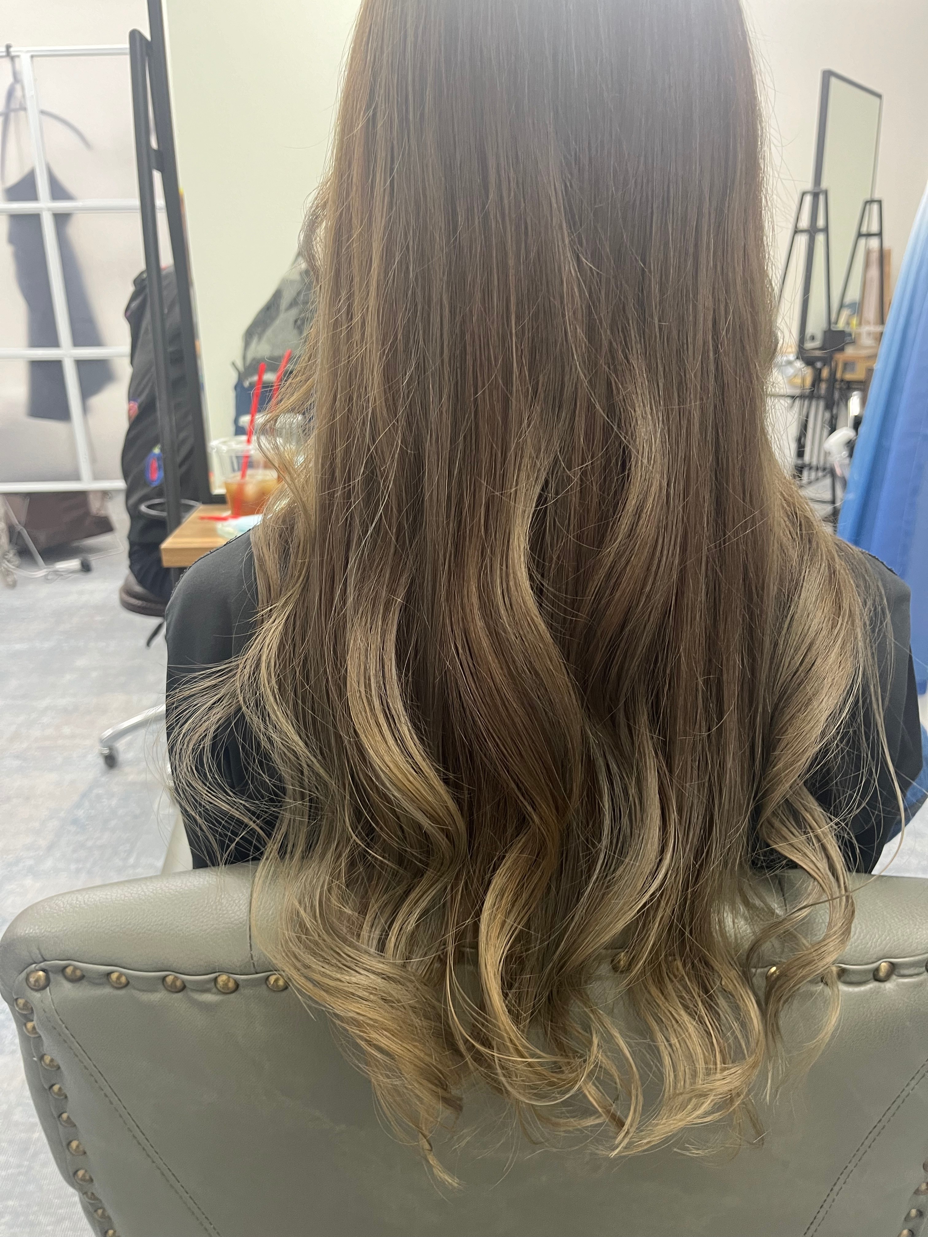 RIPPLE【リプル】のスタイル紹介。アッシュグレージュ　アッシュ強め