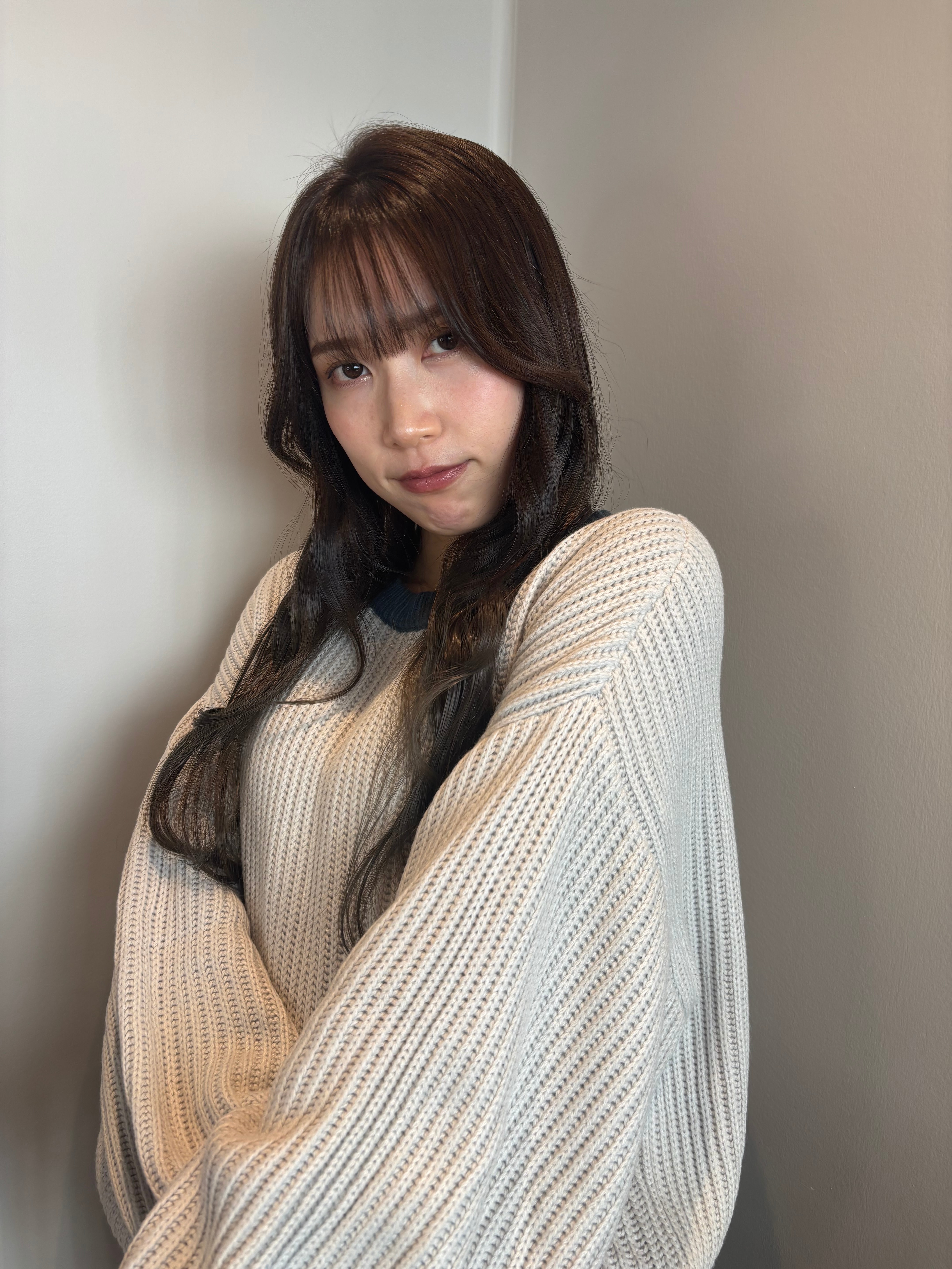 vision 赤坂【ビジョン アカサカ】のスタイル紹介。流れる顔まわりカットで小顔効果