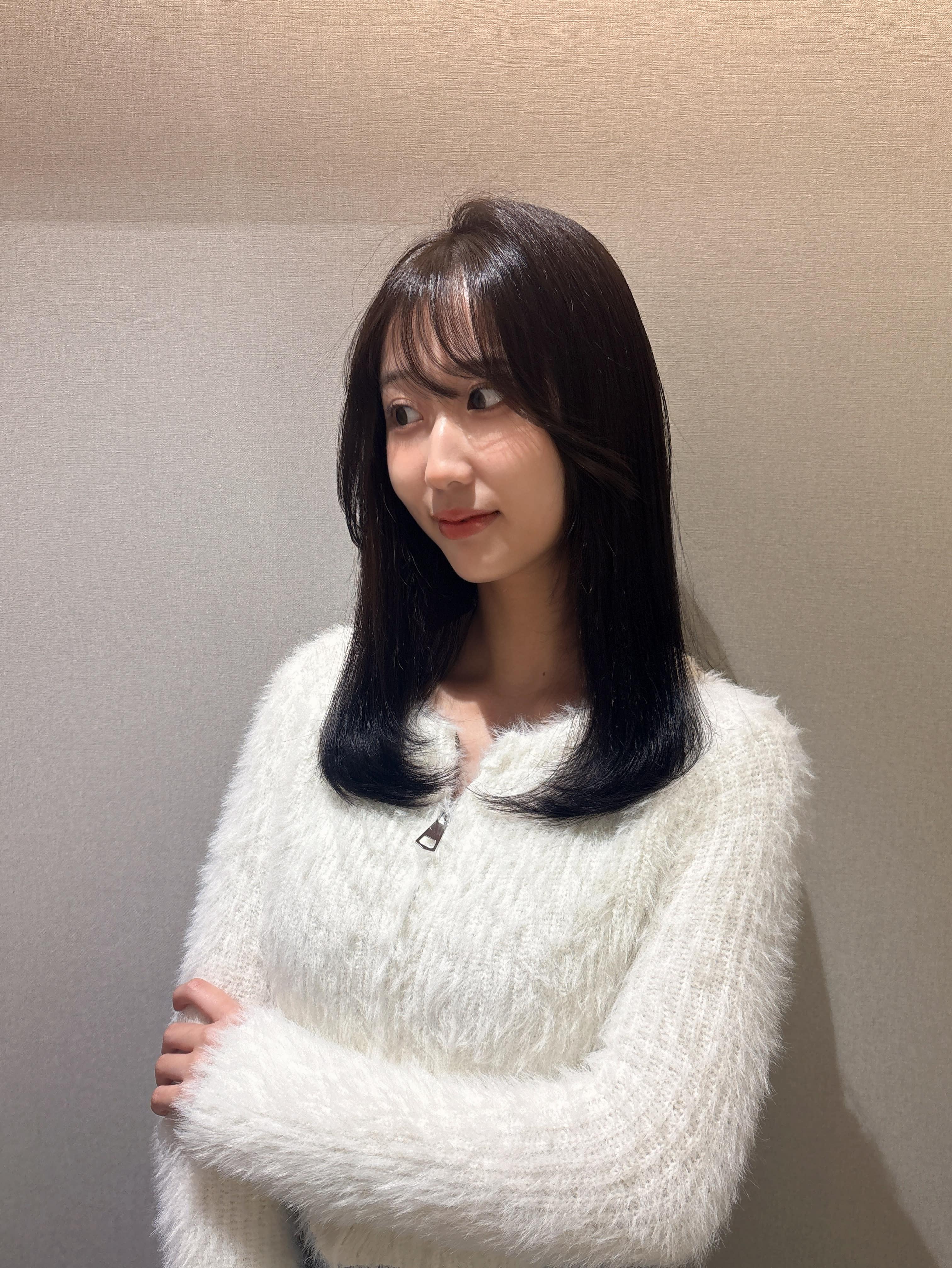 vision 赤坂【ビジョン アカサカ】のスタイル紹介。光に透ける赤み消しカラー