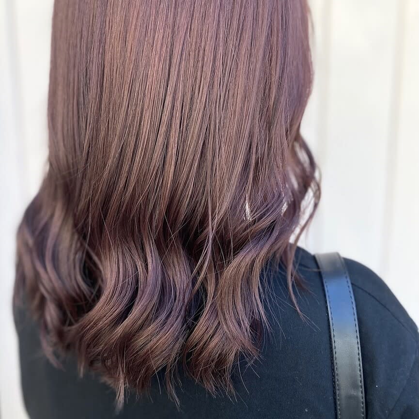 cloud hair 北仙台店【クラウドヘアー キタセンダイテン】のスタイル紹介。【濃いめピンクカラー】暖色カラー