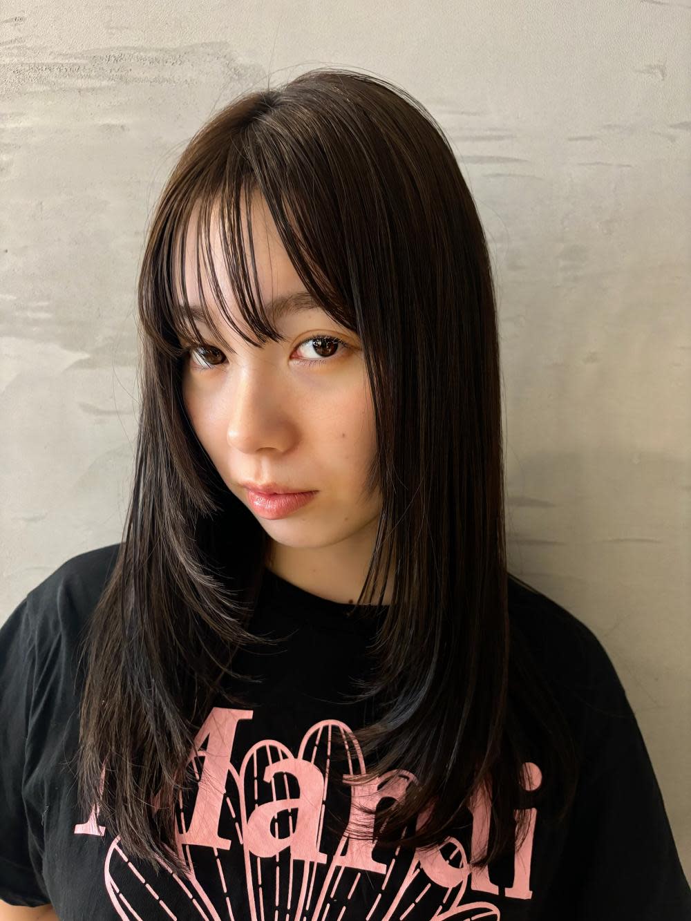 emu【エミュ】【エミュ】のスタイル紹介。レイヤースタイル/ツヤ髪/美髪ヘア/シースルーバング