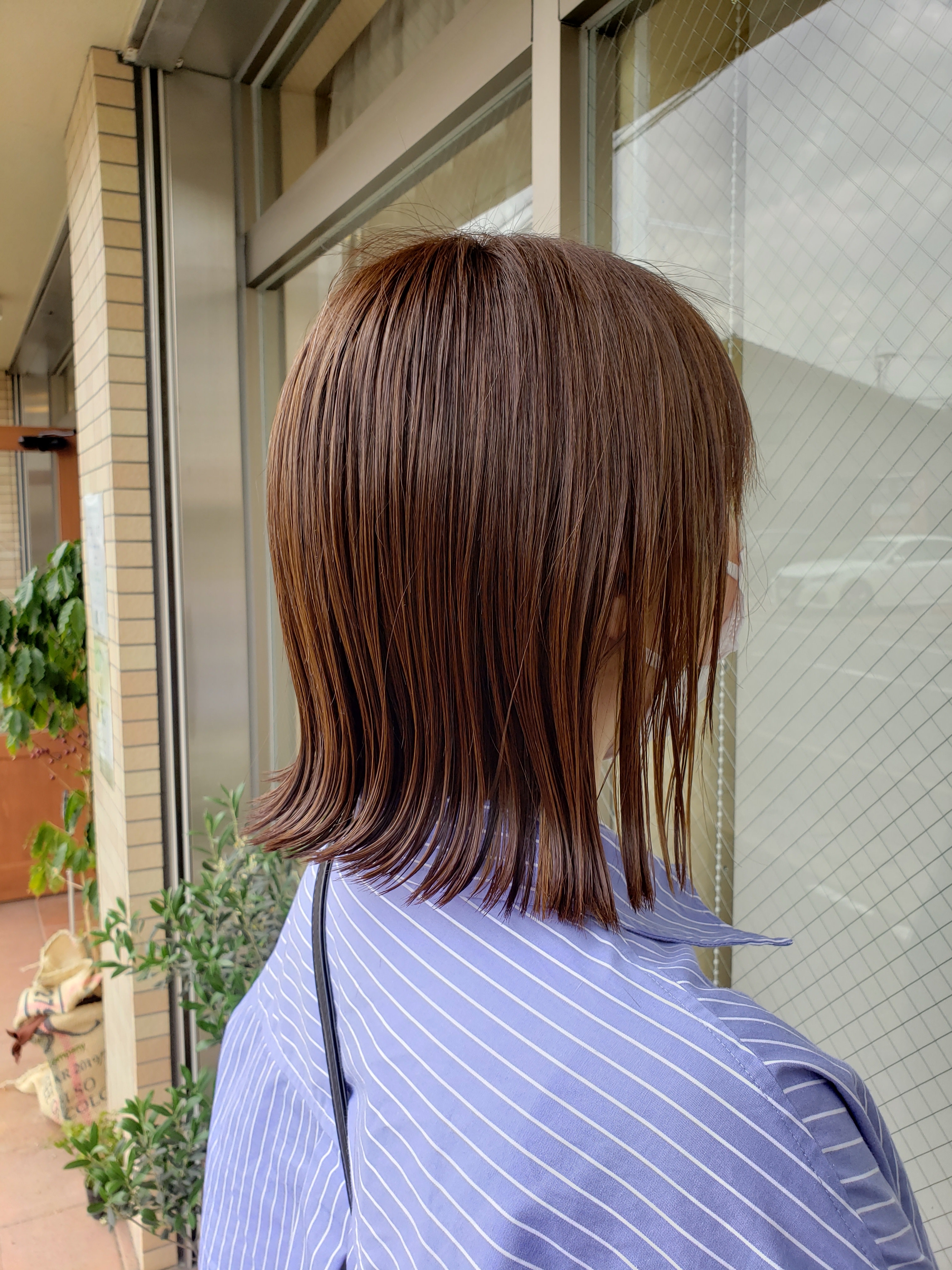 hairsalonDay's【ヘアサロンデイズ】のスタイル紹介。切りっぱなしミディアムヘア