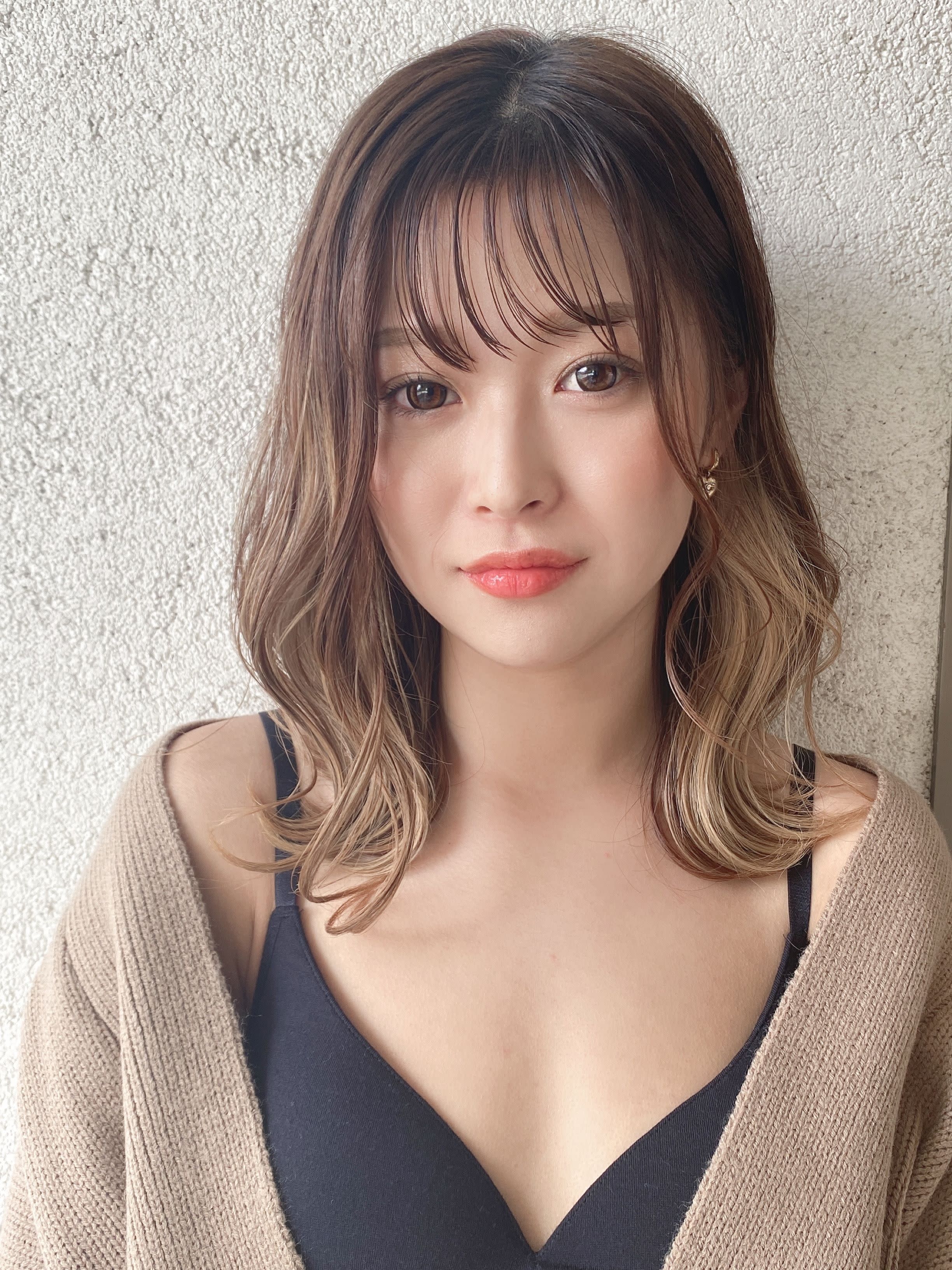 WESTORY【ウエストリー】【ウエストリー】のスタイル紹介。インナーカラー/イヤリングカラー/ミルクティーベージュ