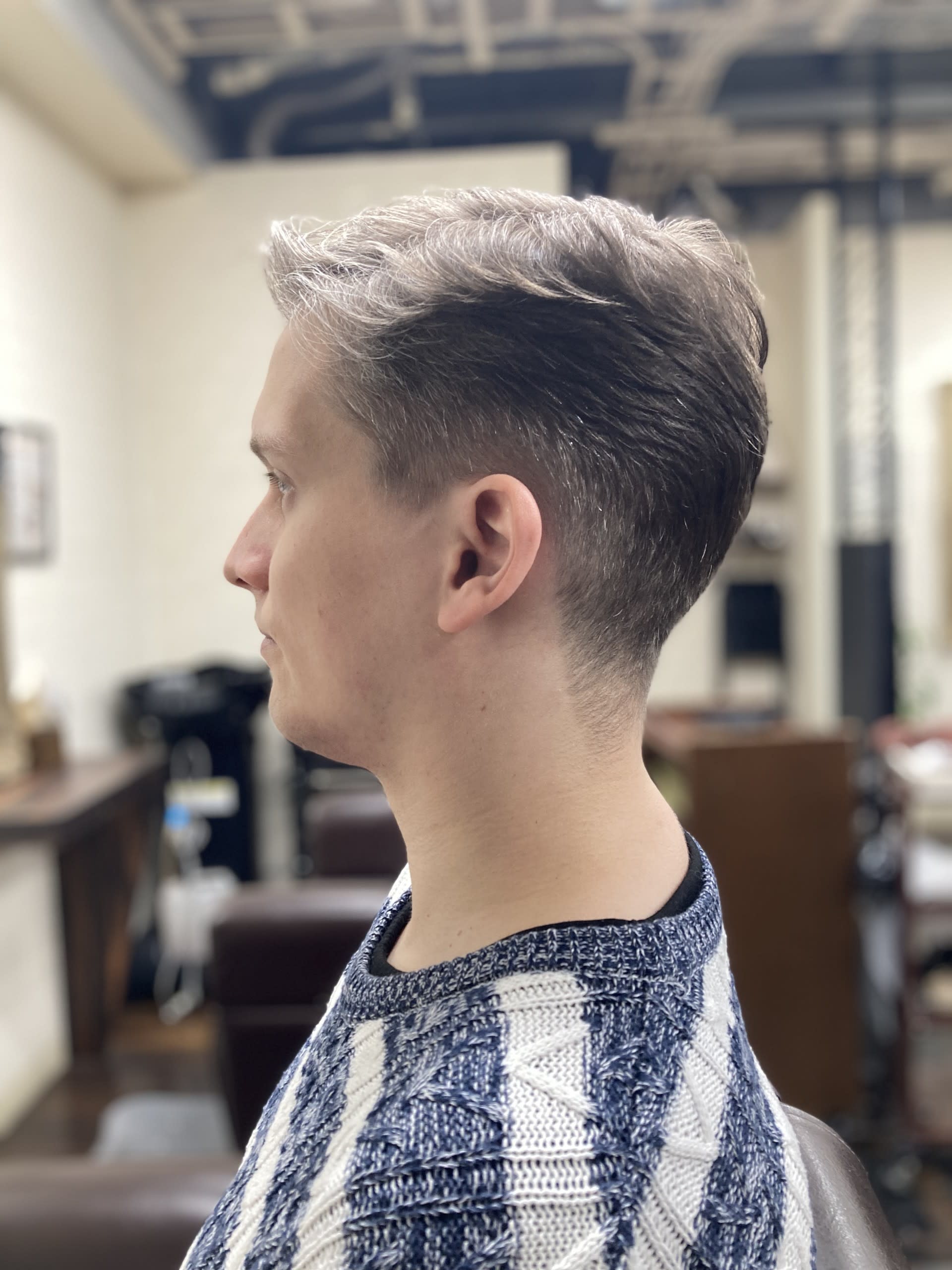 T's GALLERY - for men's -【ティーズギャラリー】のスタイル紹介。ナチュラルウェーブ「七三スタイル」