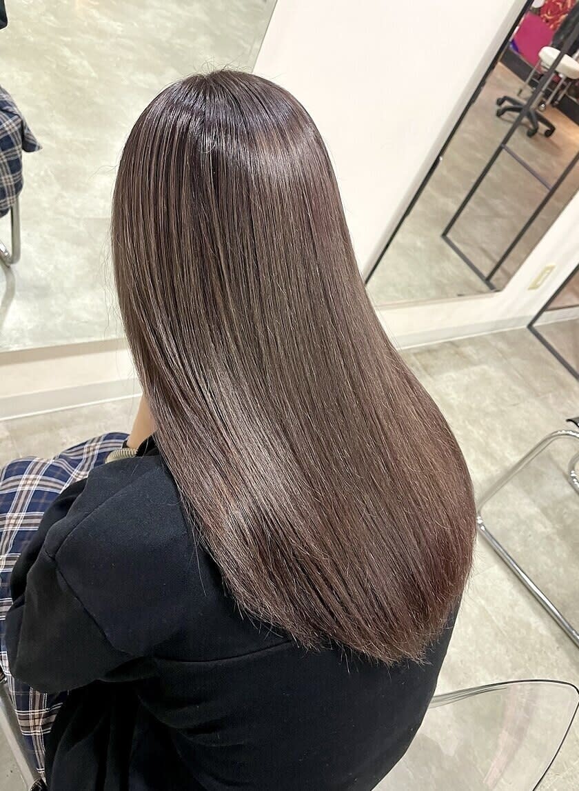 W_SALON【ダブル アンダーバー サロン】のスタイル紹介。【W_SALON 河原町】ほんのりピンクブラウン/透明感カラ